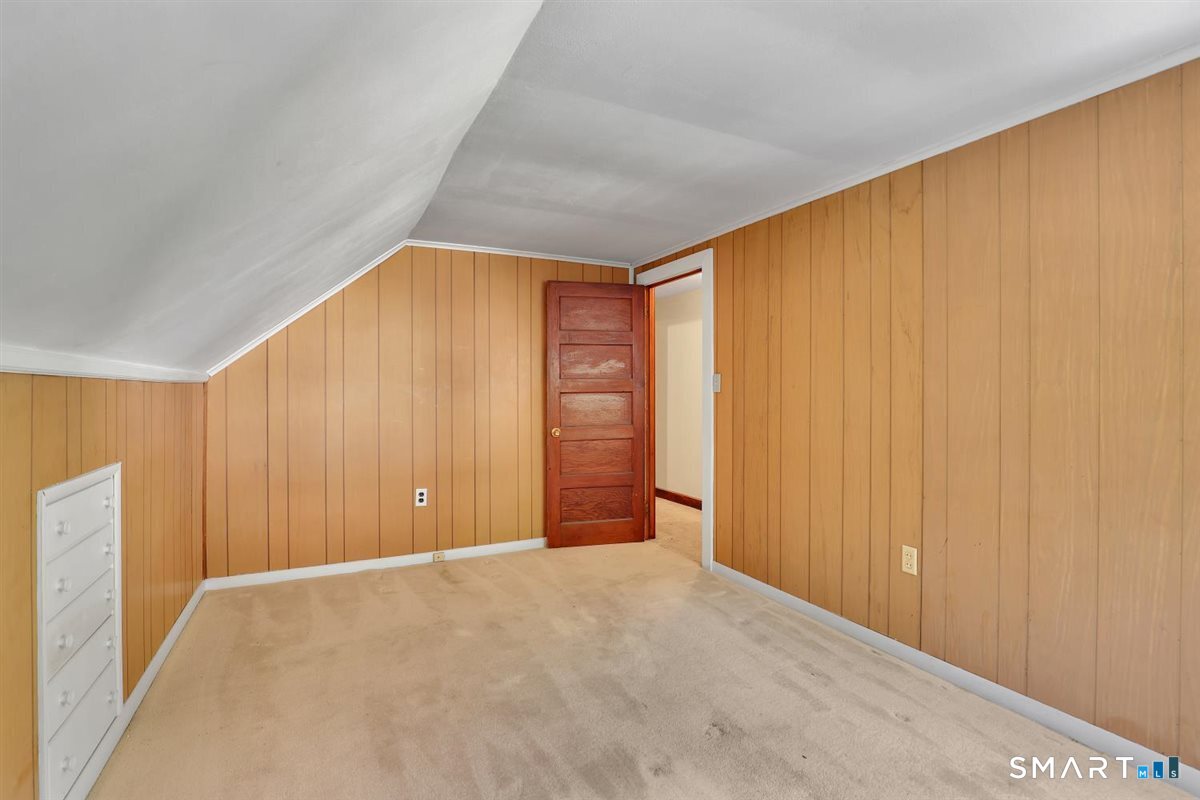 27 Fairview Avenue Property Photo 25