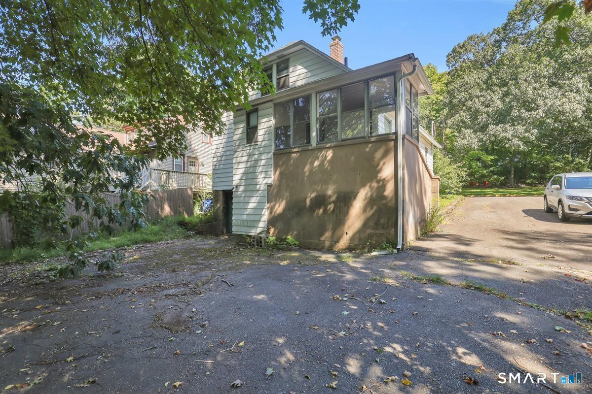 27 Fairview Avenue Property Photo 30
