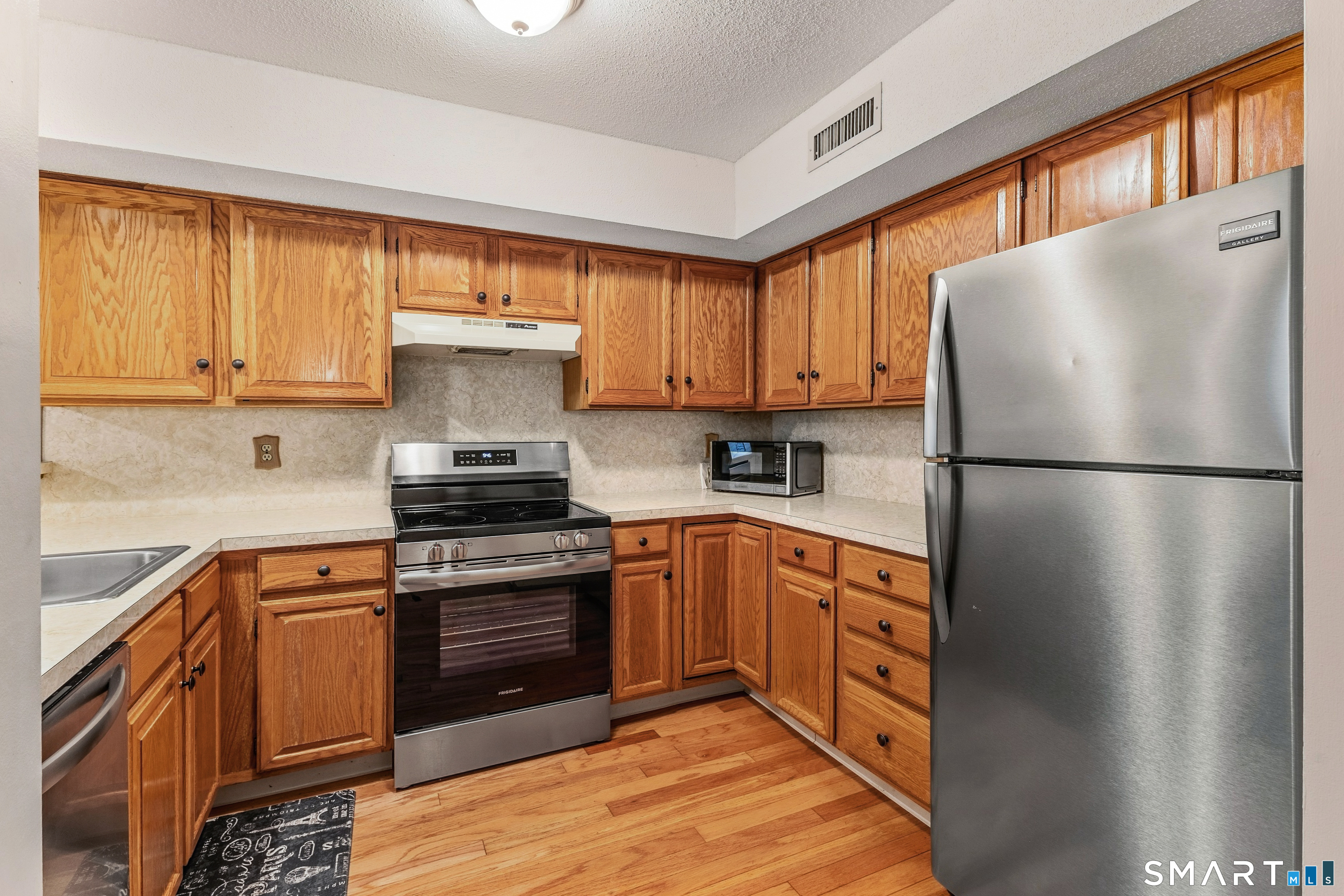489 Wolcott 10 Street Property Photo 10