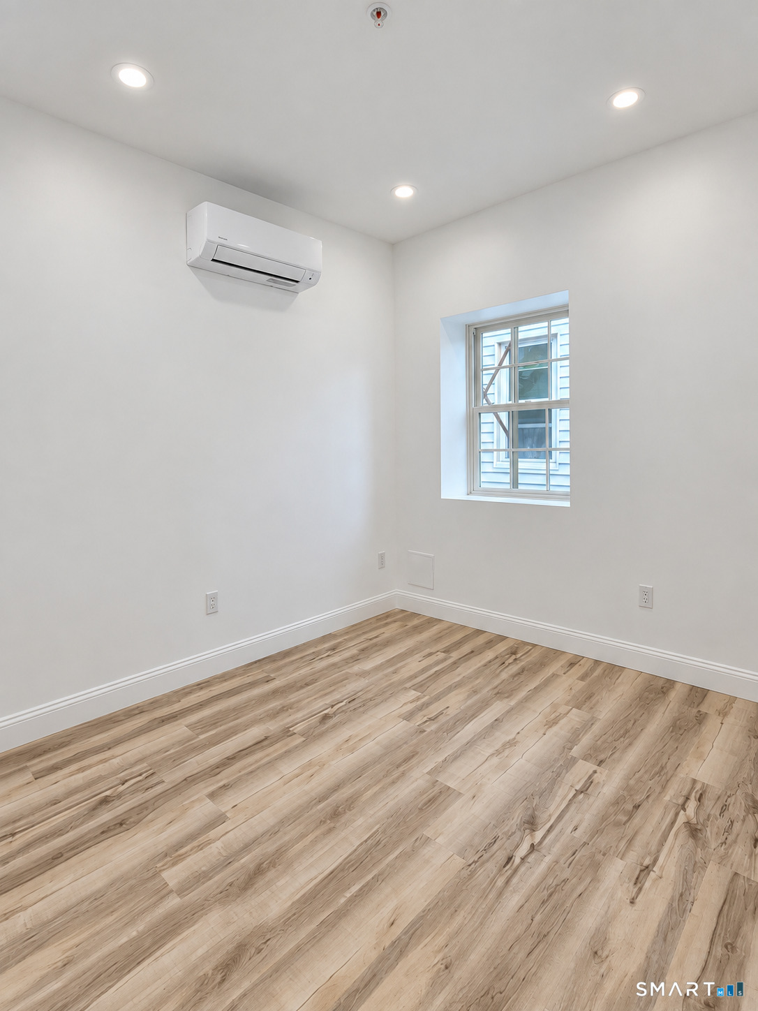 170 Pearl B Street Property Photo 4