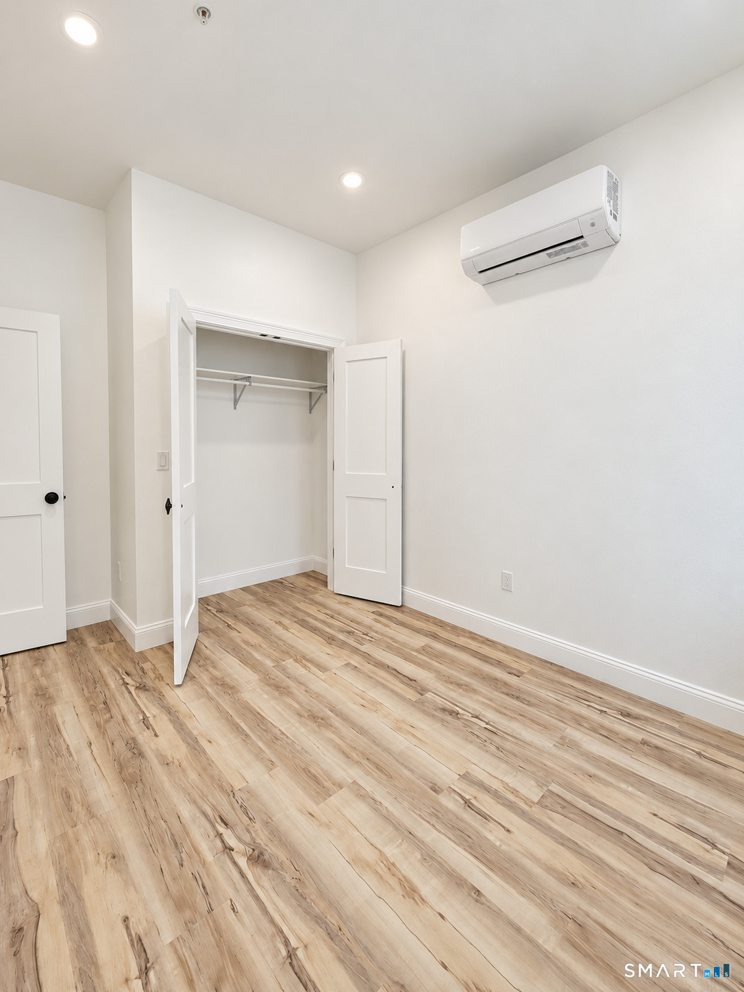 170 Pearl B Street Property Photo 5