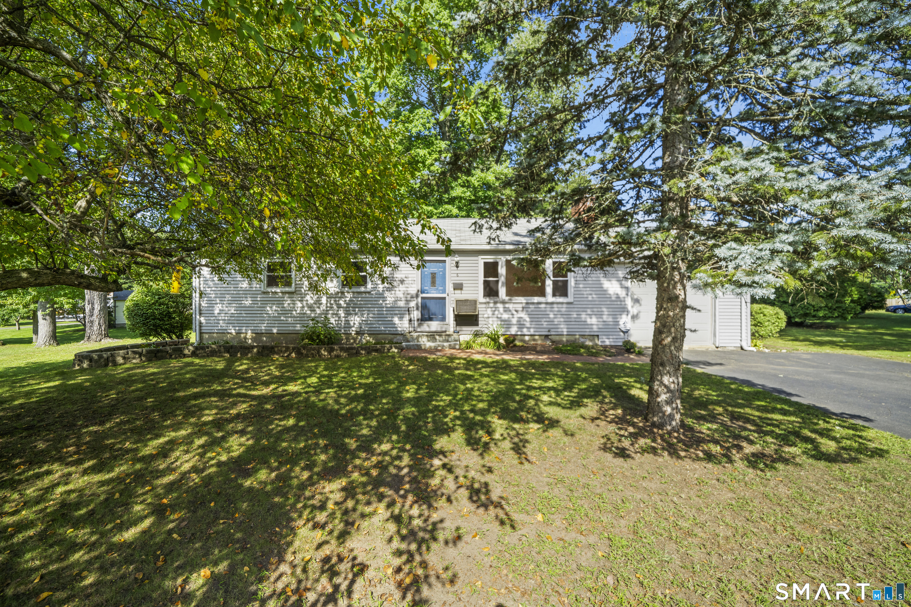 6 Carmella Terrace Property Photo 1