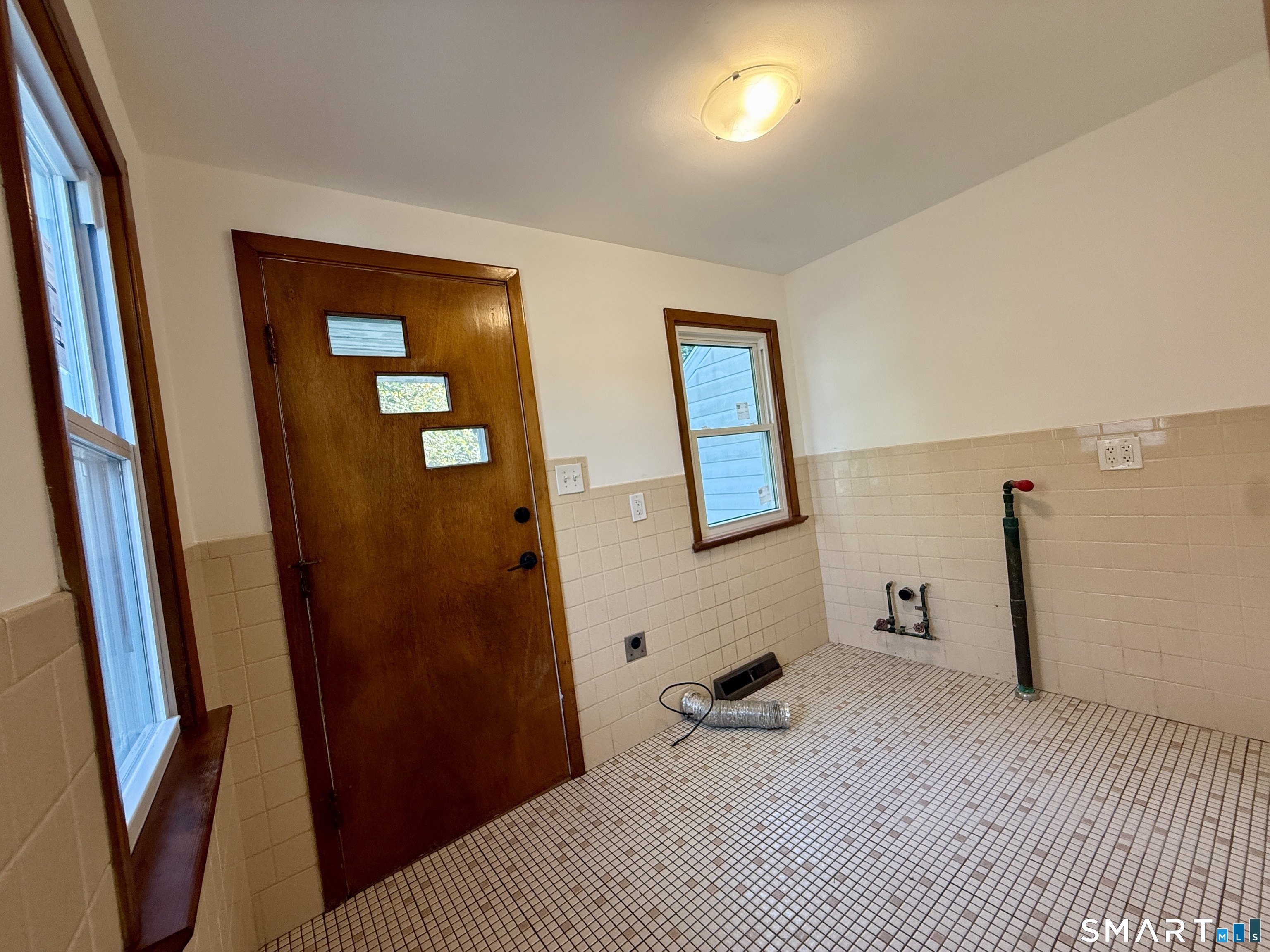 33 Marcroft Street Property Photo 23