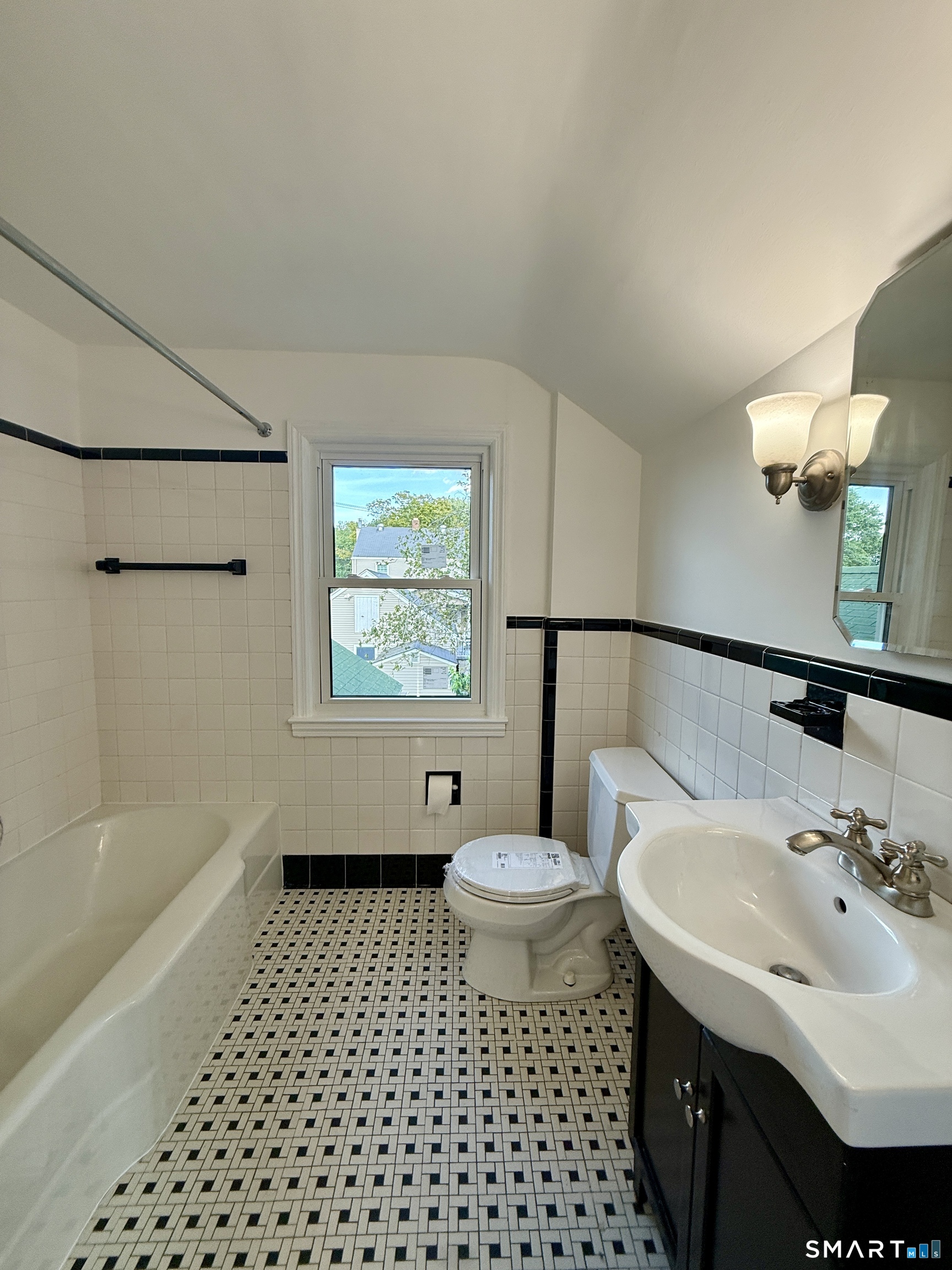 33 Marcroft Street Property Photo 28