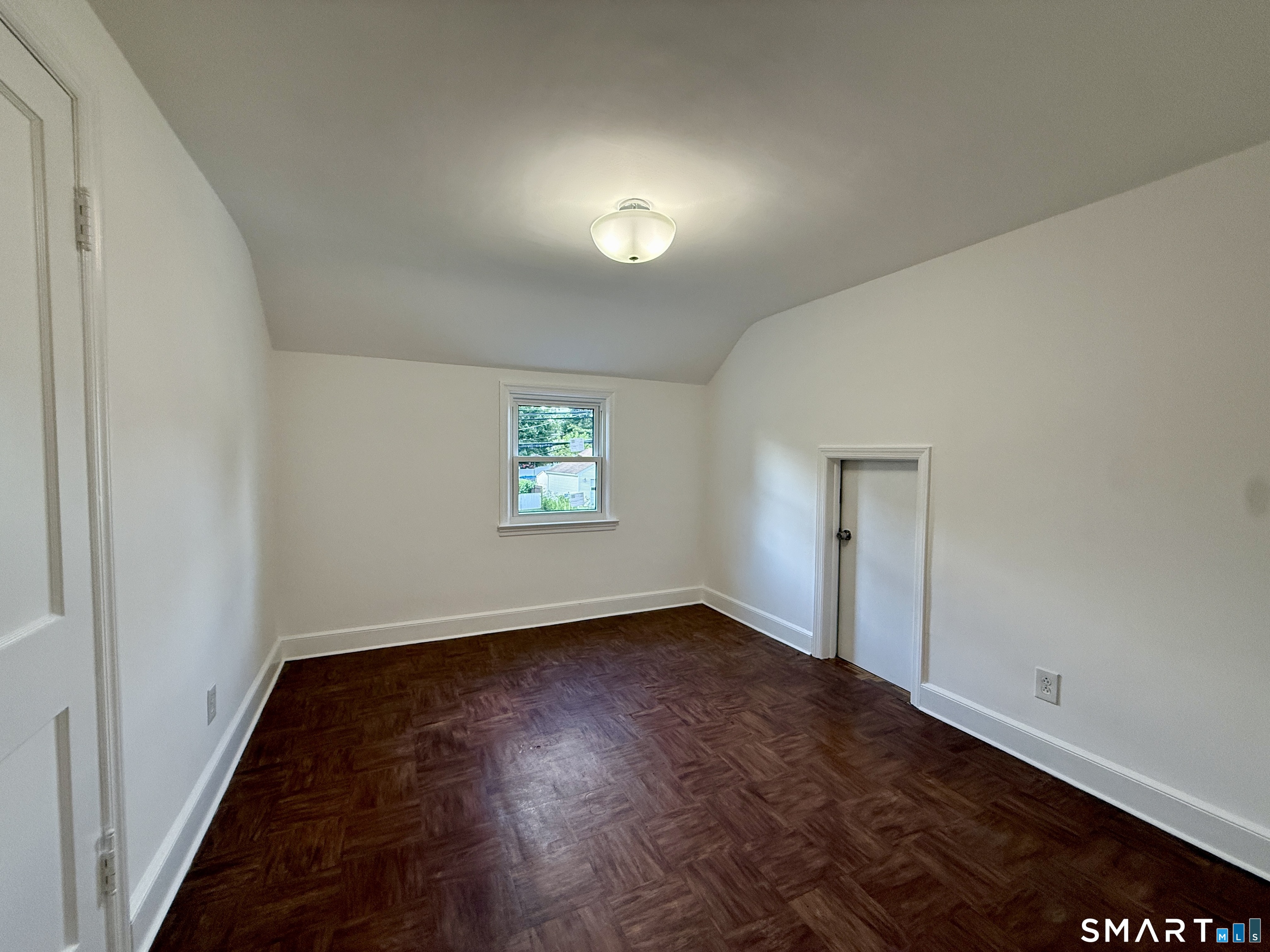 33 Marcroft Street Property Photo 31
