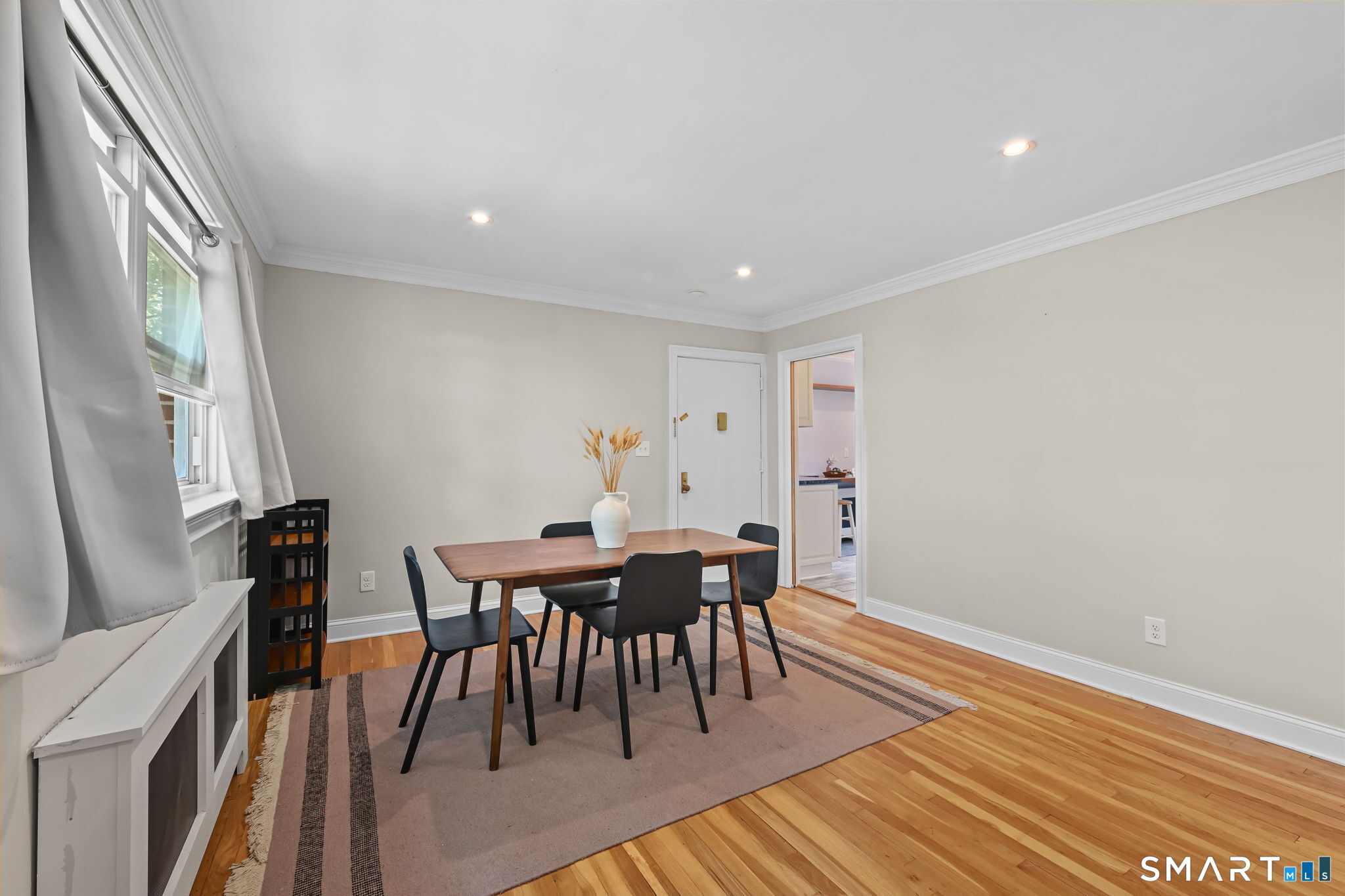 28 Courtland 4 Avenue Property Photo 5