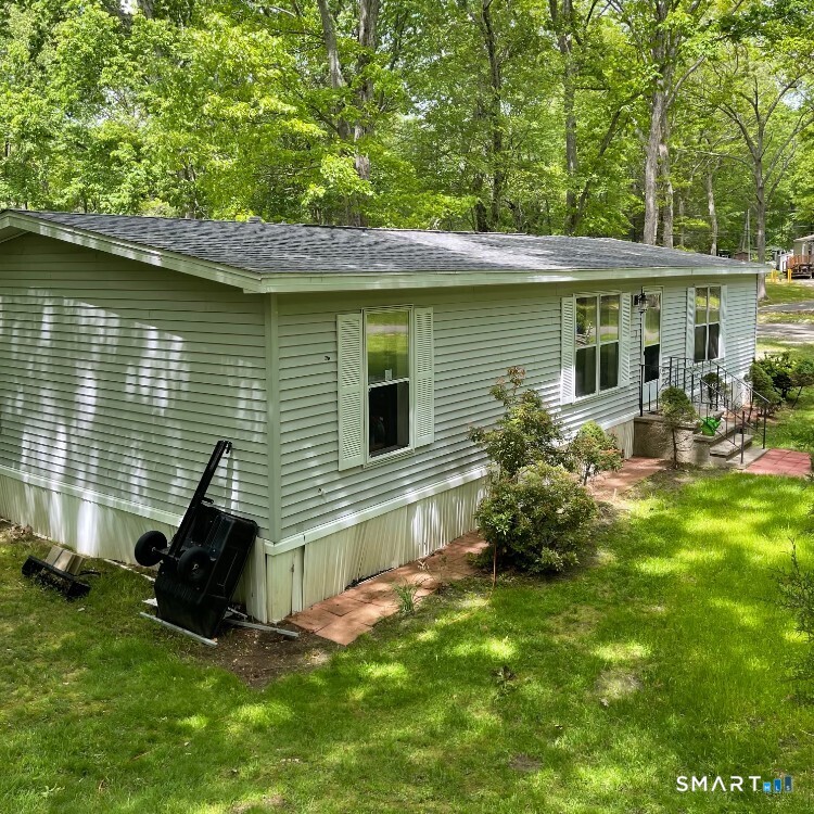 17 Evergreen Park Property Photo 1