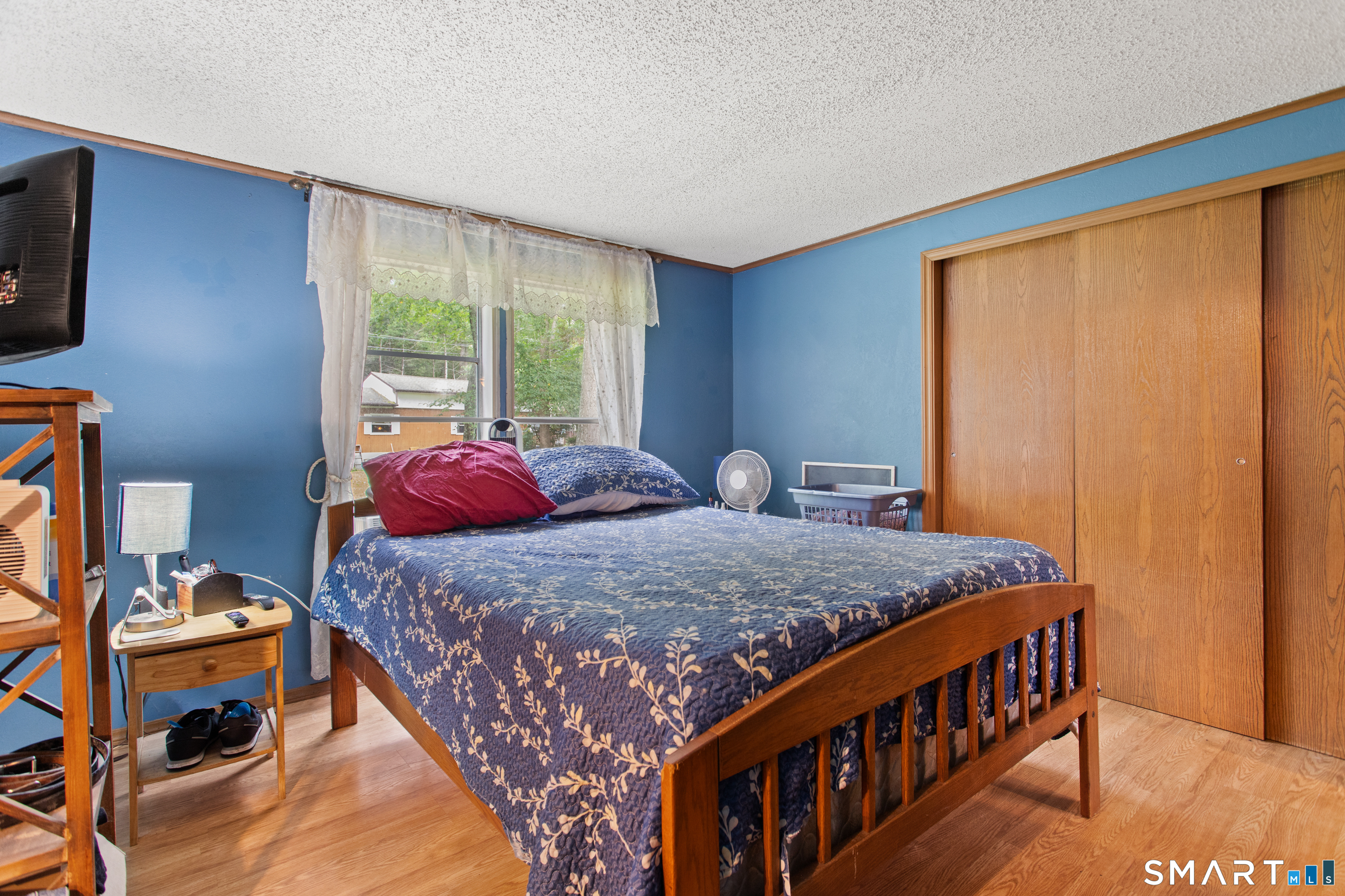 17 Evergreen Park Property Photo 10