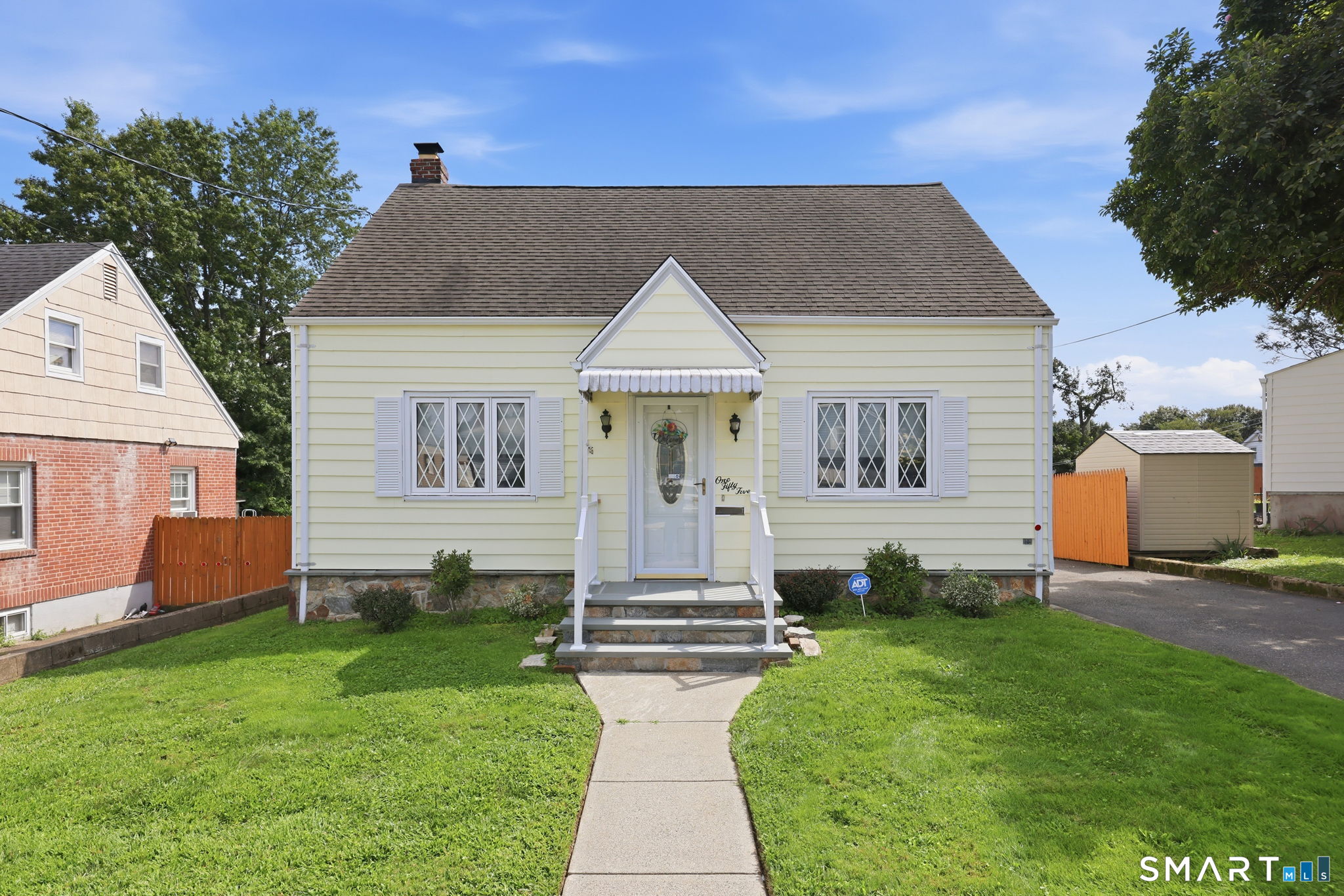 155 Baker Street Property Photo 1