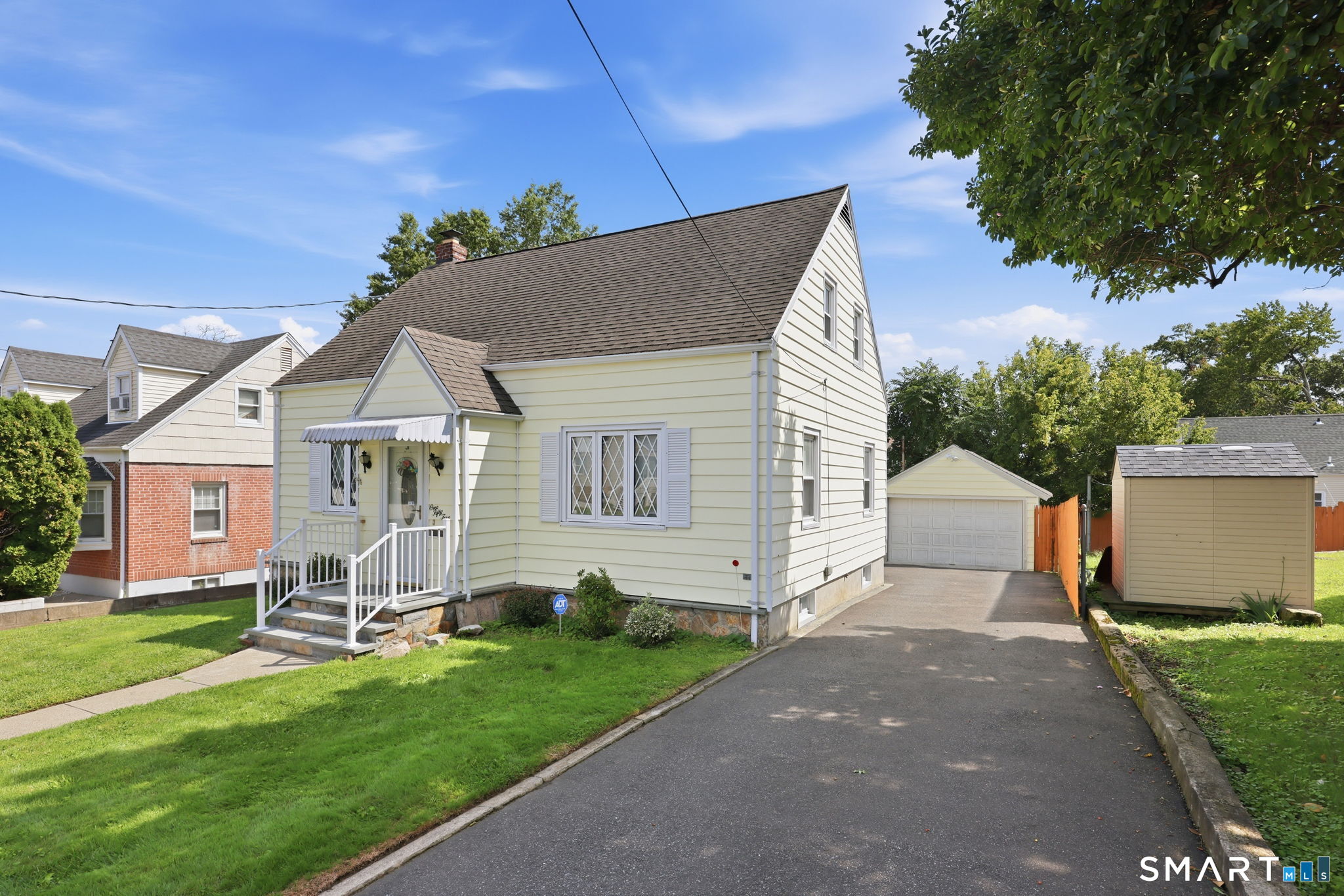 155 Baker Street Property Photo 3