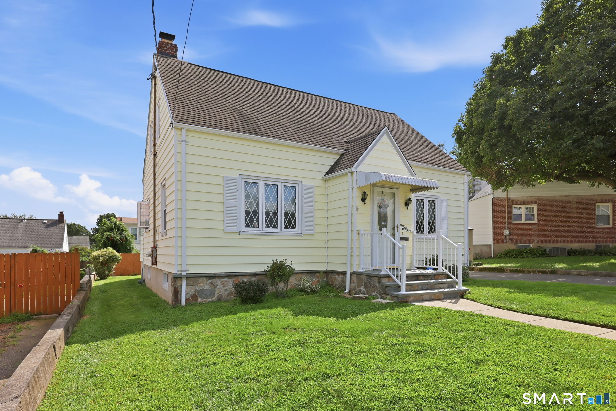 155 Baker Street Property Photo 4