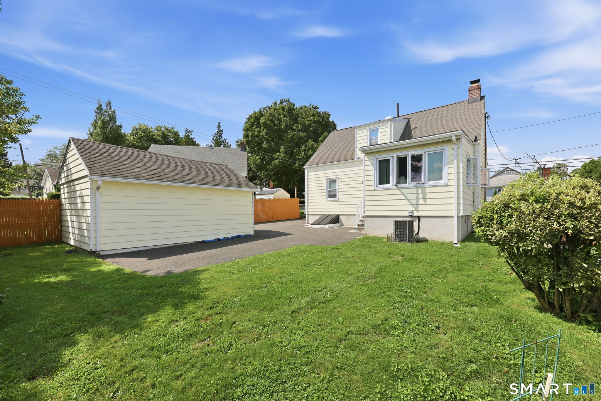 155 Baker Street Property Photo 5
