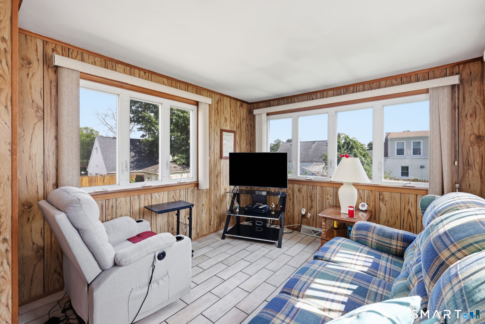 155 Baker Street Property Photo 14