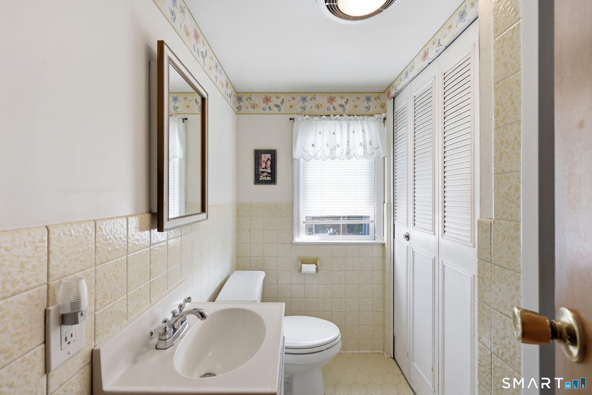 155 Baker Street Property Photo 27