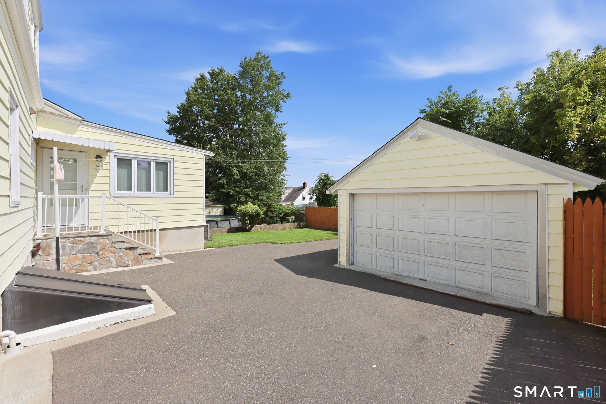 155 Baker Street Property Photo 33