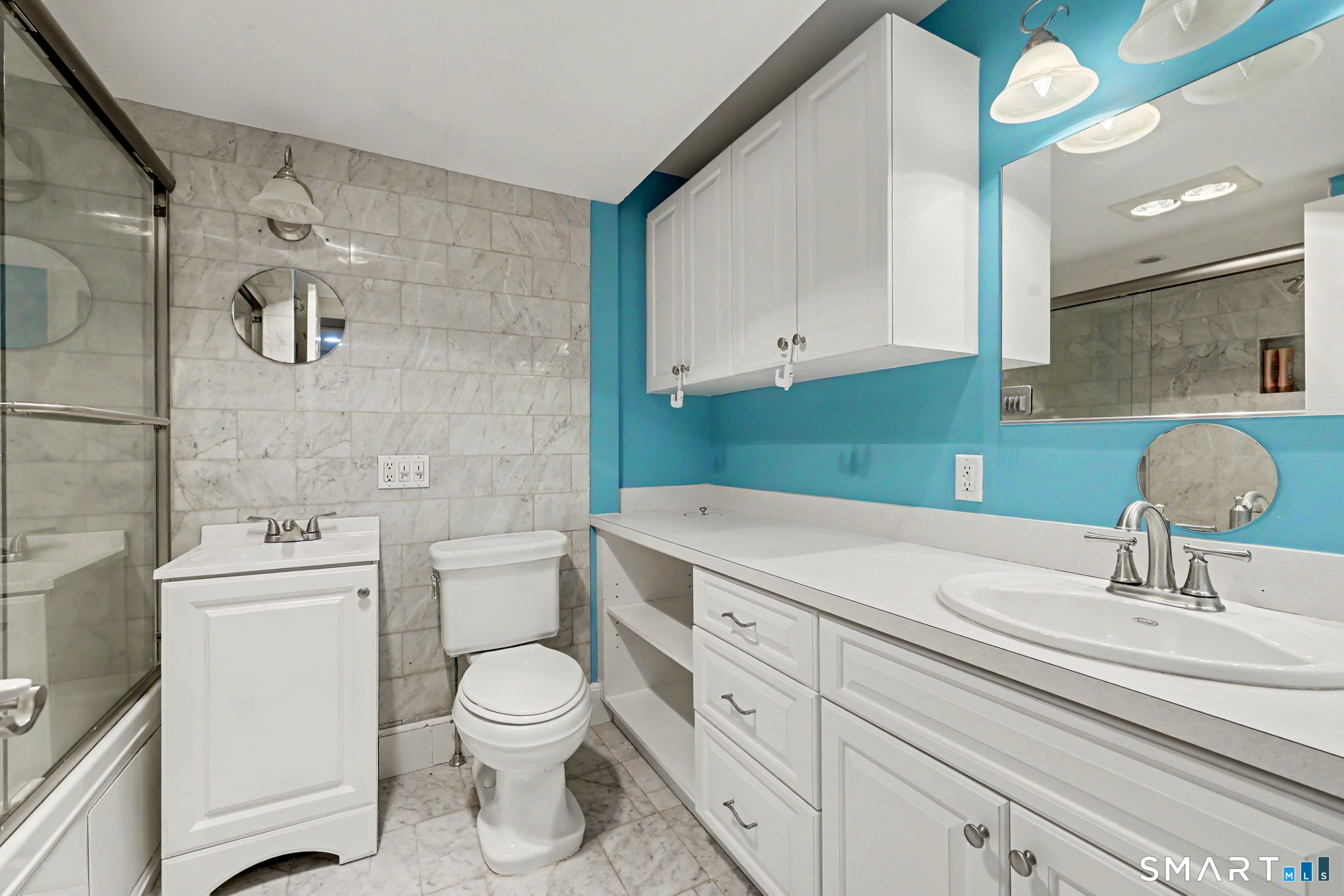 215 Knickerbocker Avenue Property Photo 13