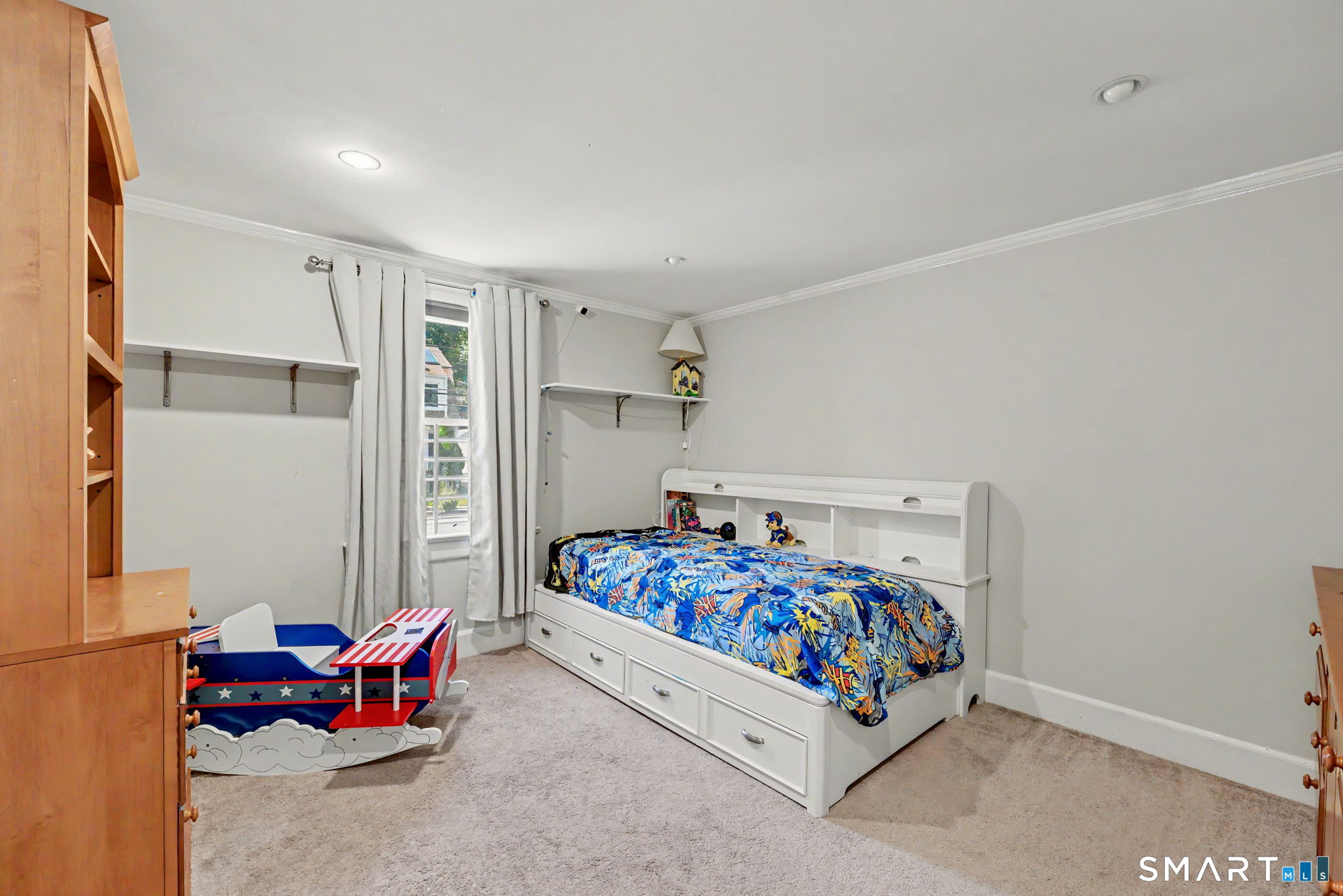 215 Knickerbocker Avenue Property Photo 14