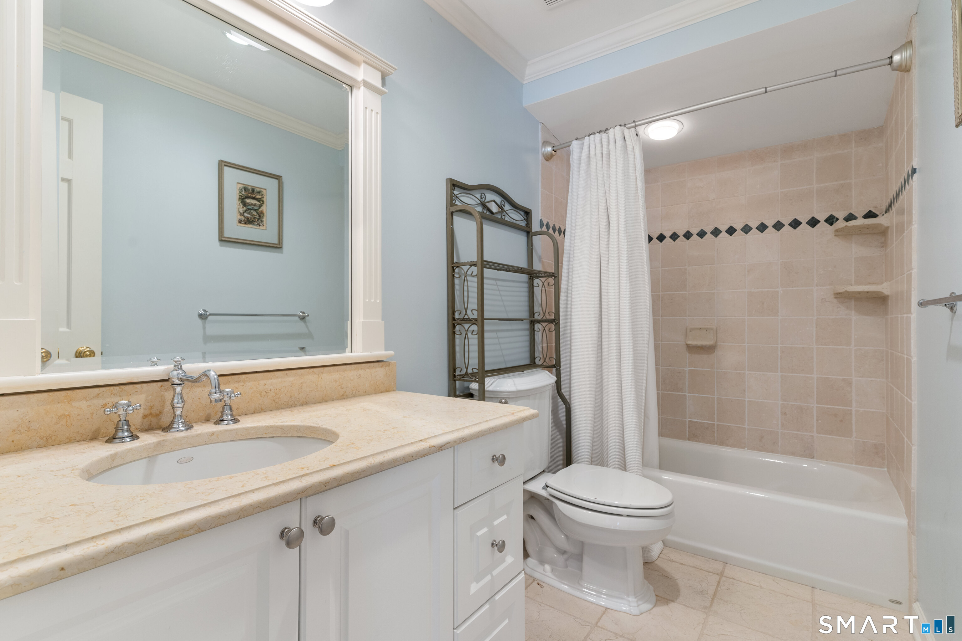 64 Shorefront Park Property Photo 24