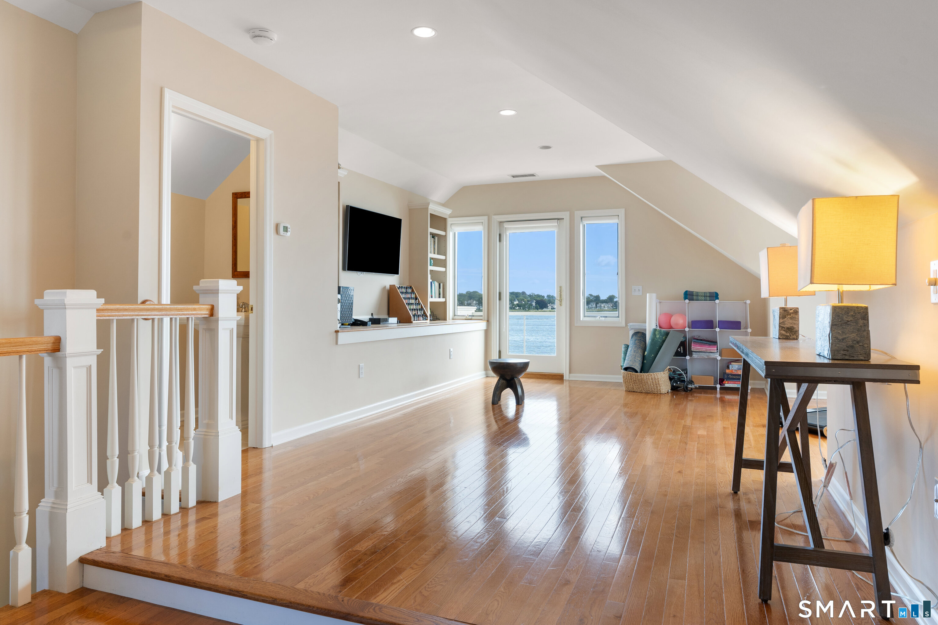 64 Shorefront Park Property Photo 26