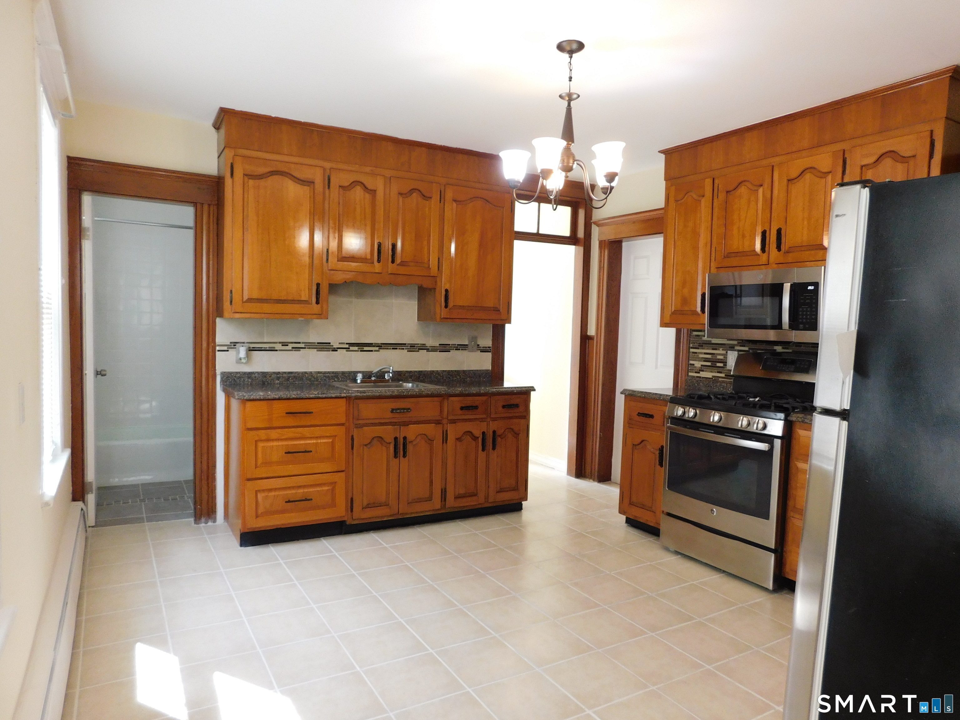 129 Kent Avenue Property Photo 2