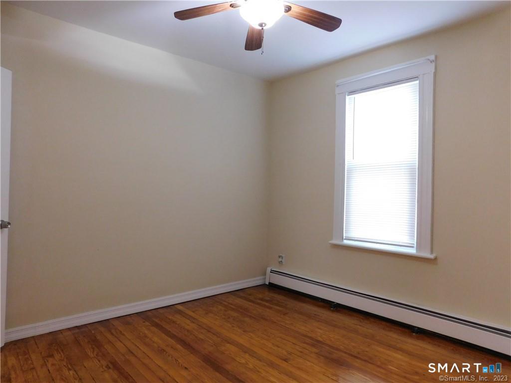 129 Kent Avenue Property Photo 6