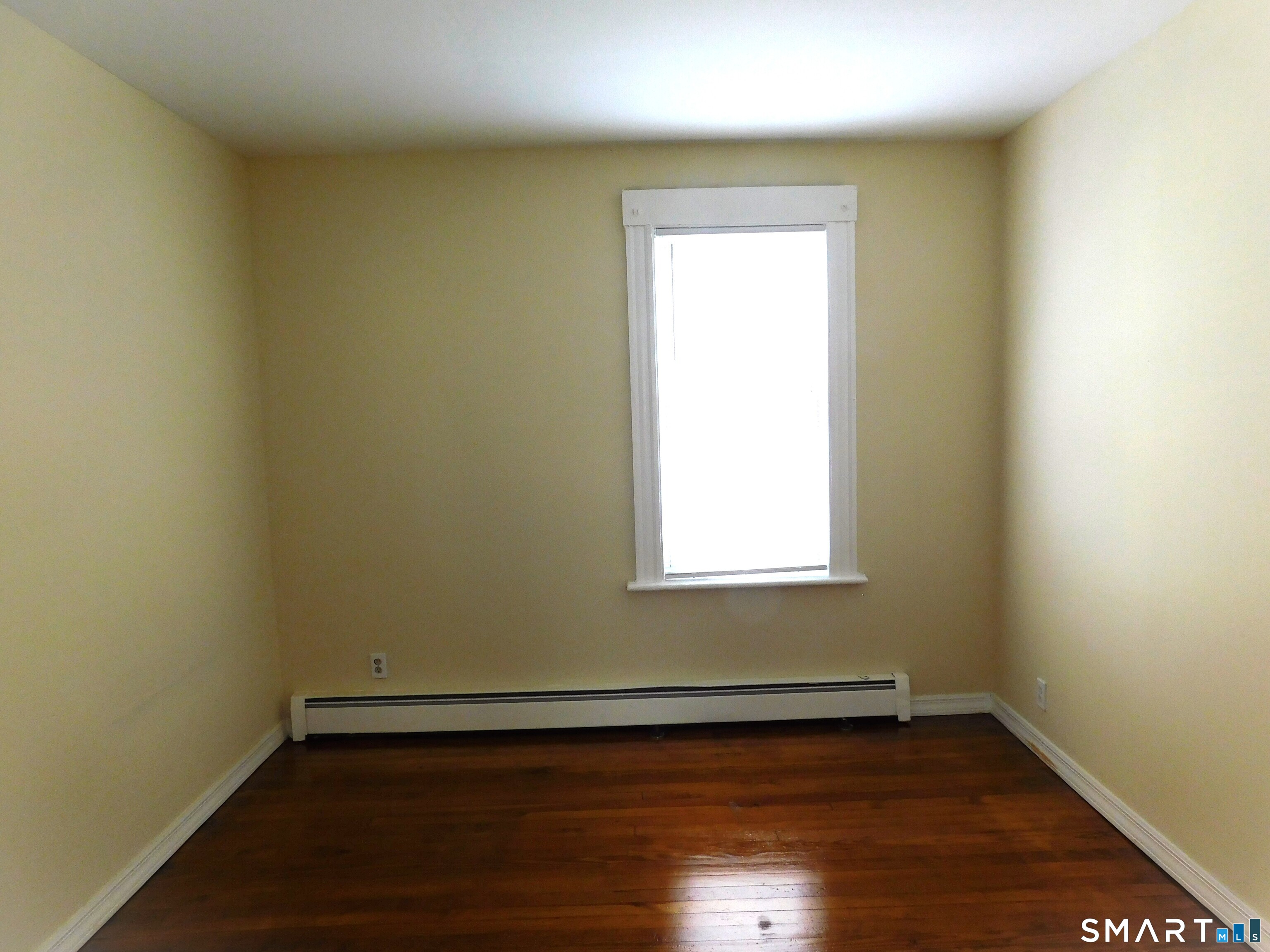 129 Kent Avenue Property Photo 7