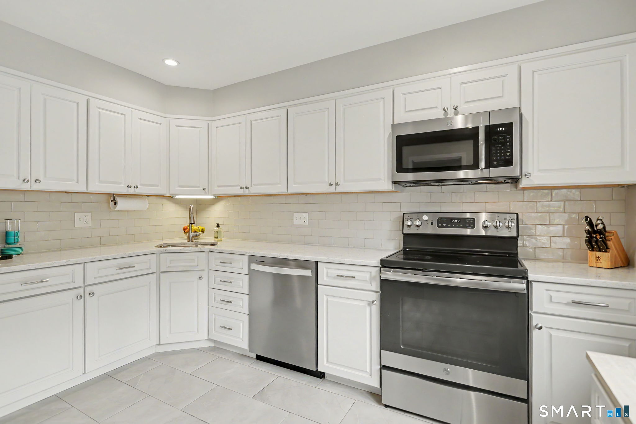 9 Lambert 9 Common Property Photo 7