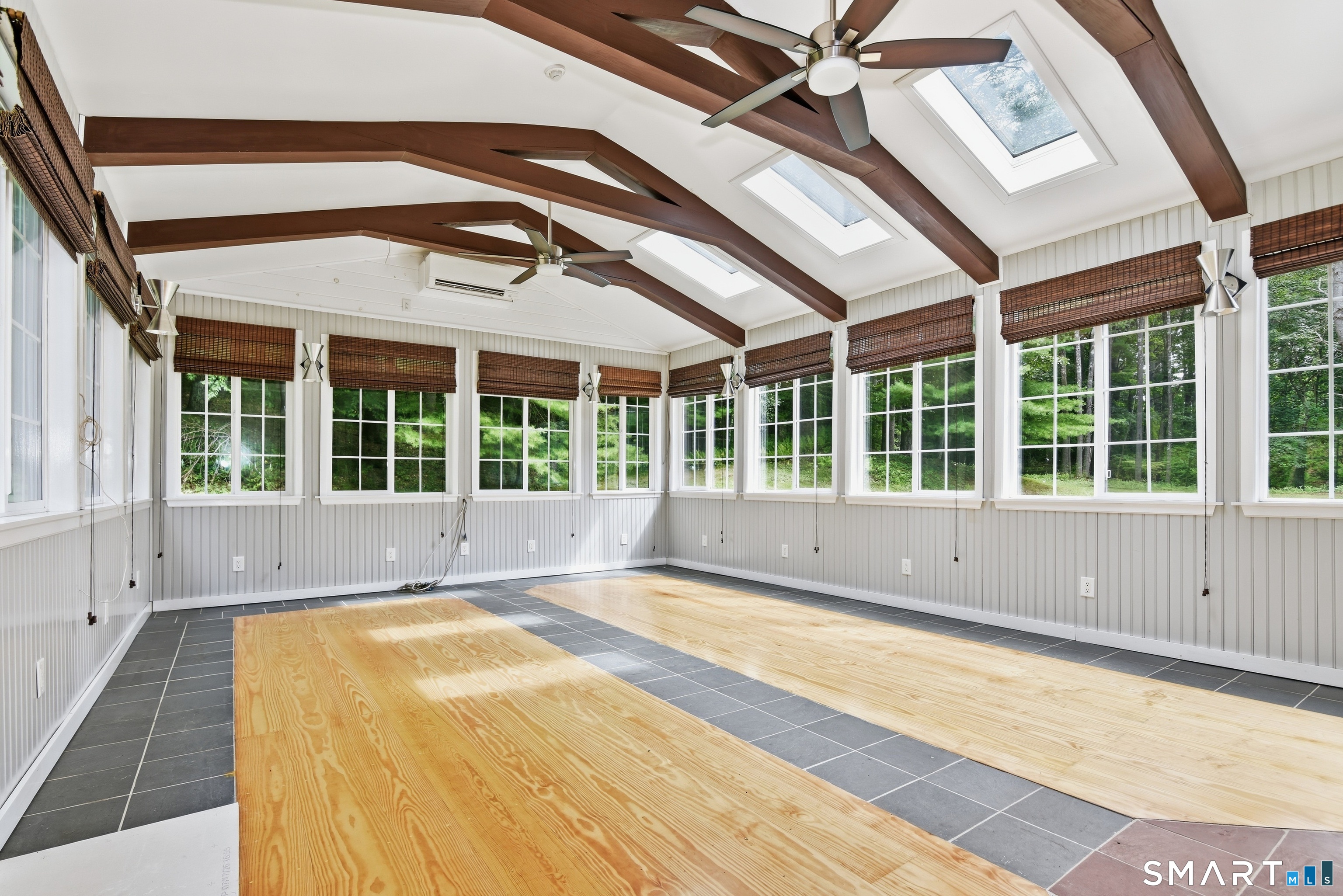 555 Senexet Road Property Photo 5