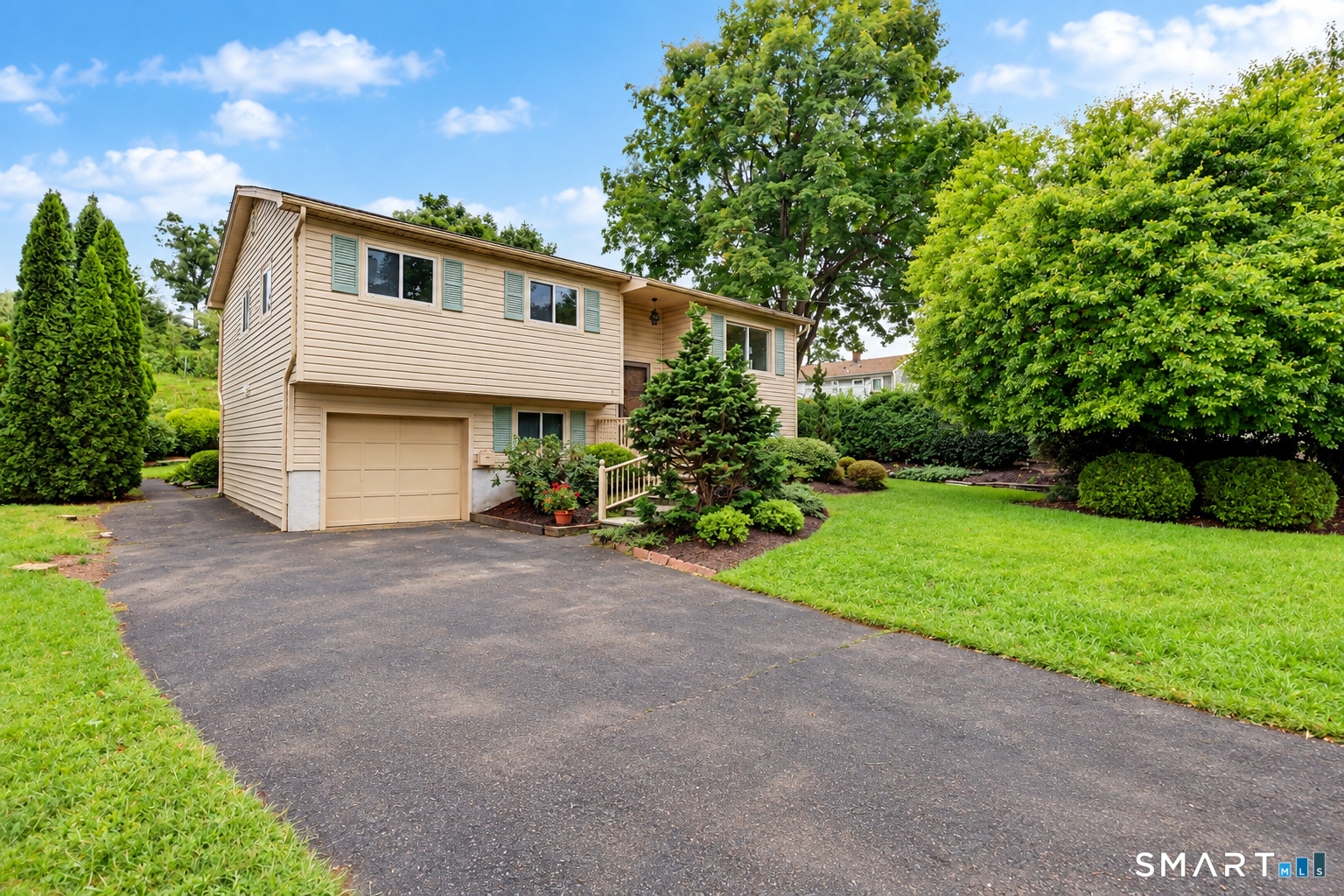 5 Windward Road Property Photo 2
