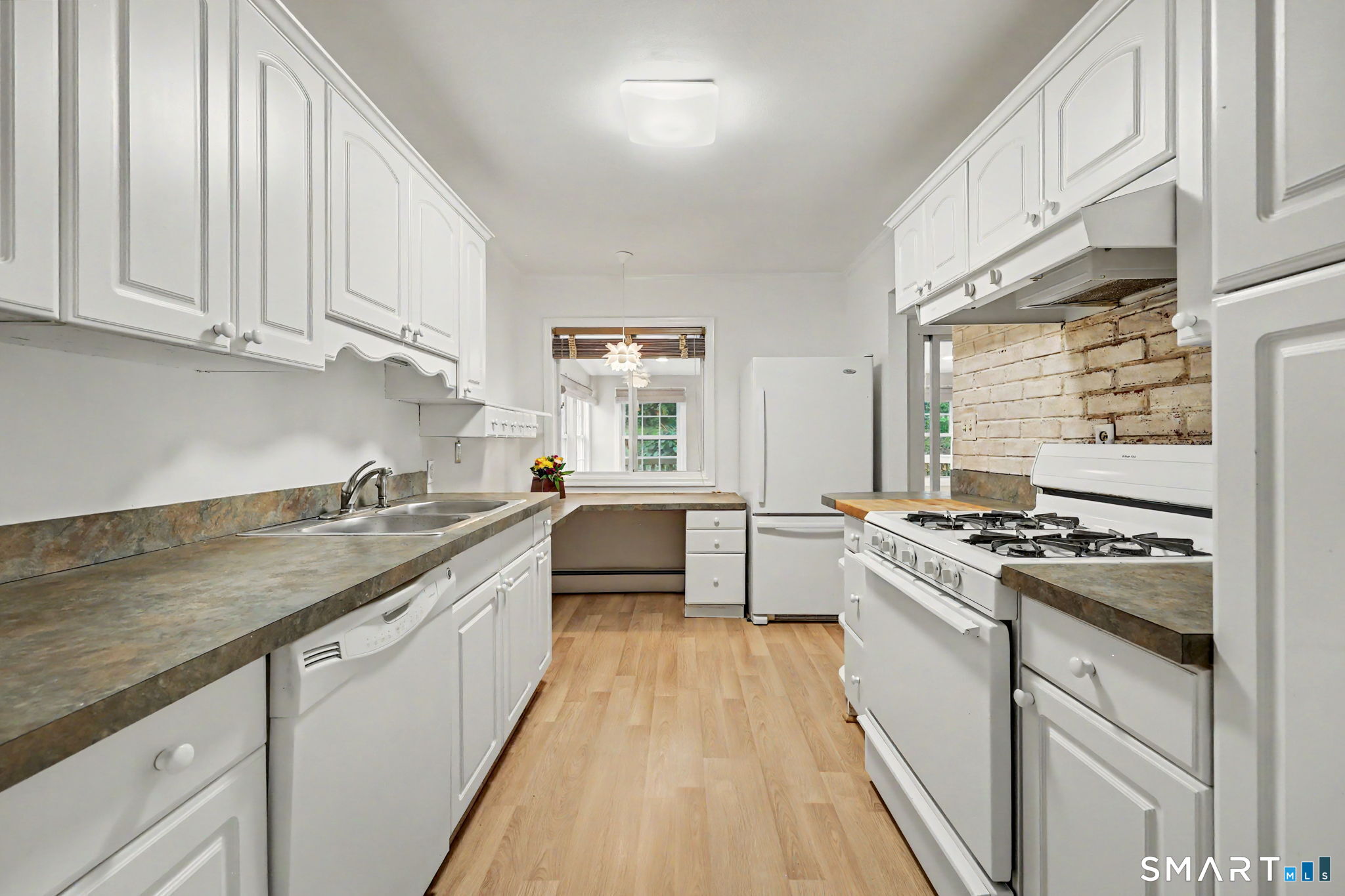 5 Windward Road Property Photo 11