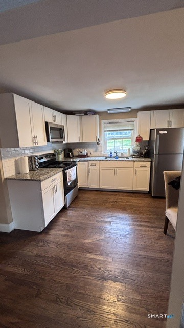 24206088 Property Photo 9