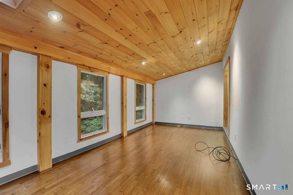 6 Hayes East Road Property Photo 9