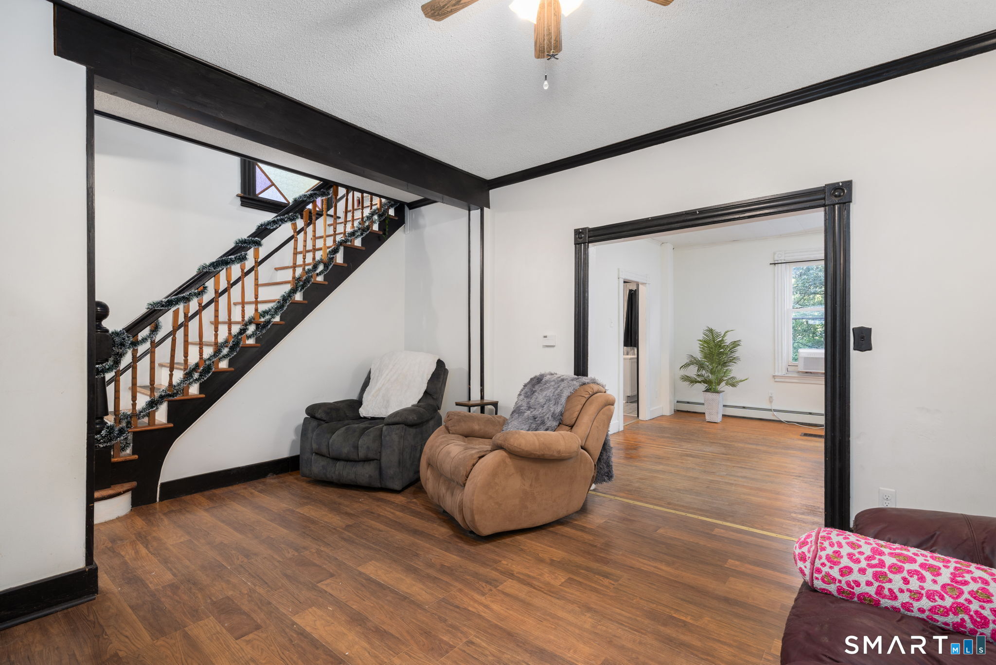 213 Laurel Hill Avenue Property Photo 10