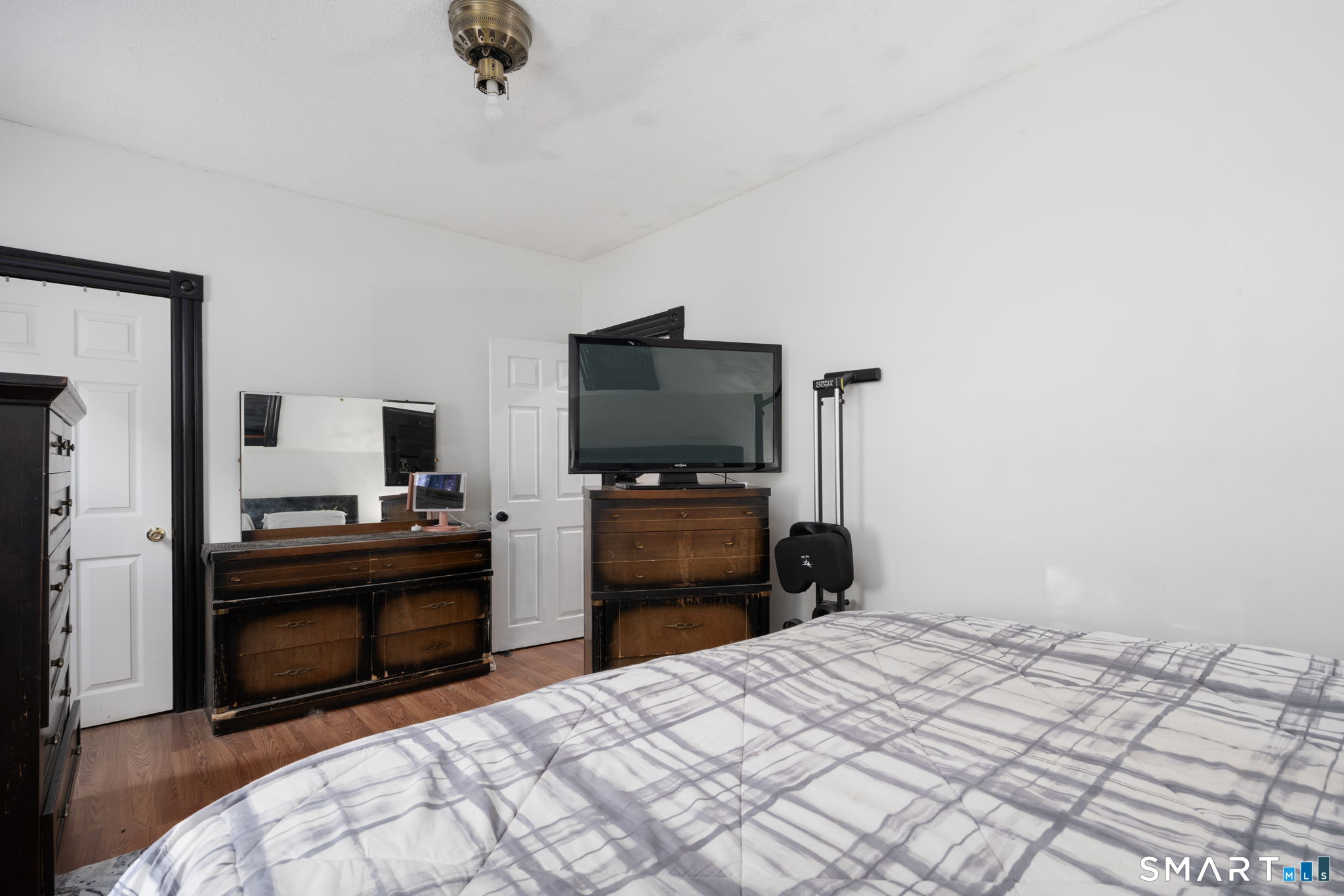 213 Laurel Hill Avenue Property Photo 13