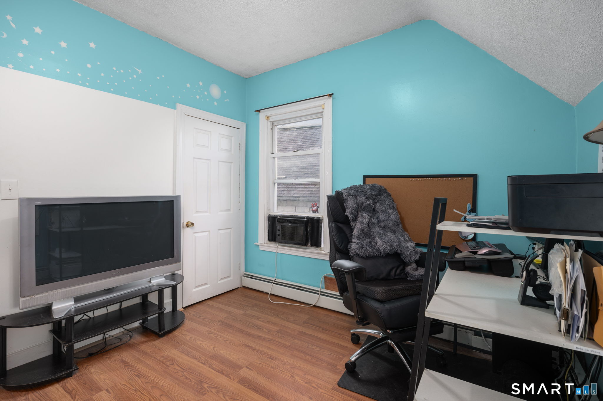 213 Laurel Hill Avenue Property Photo 16