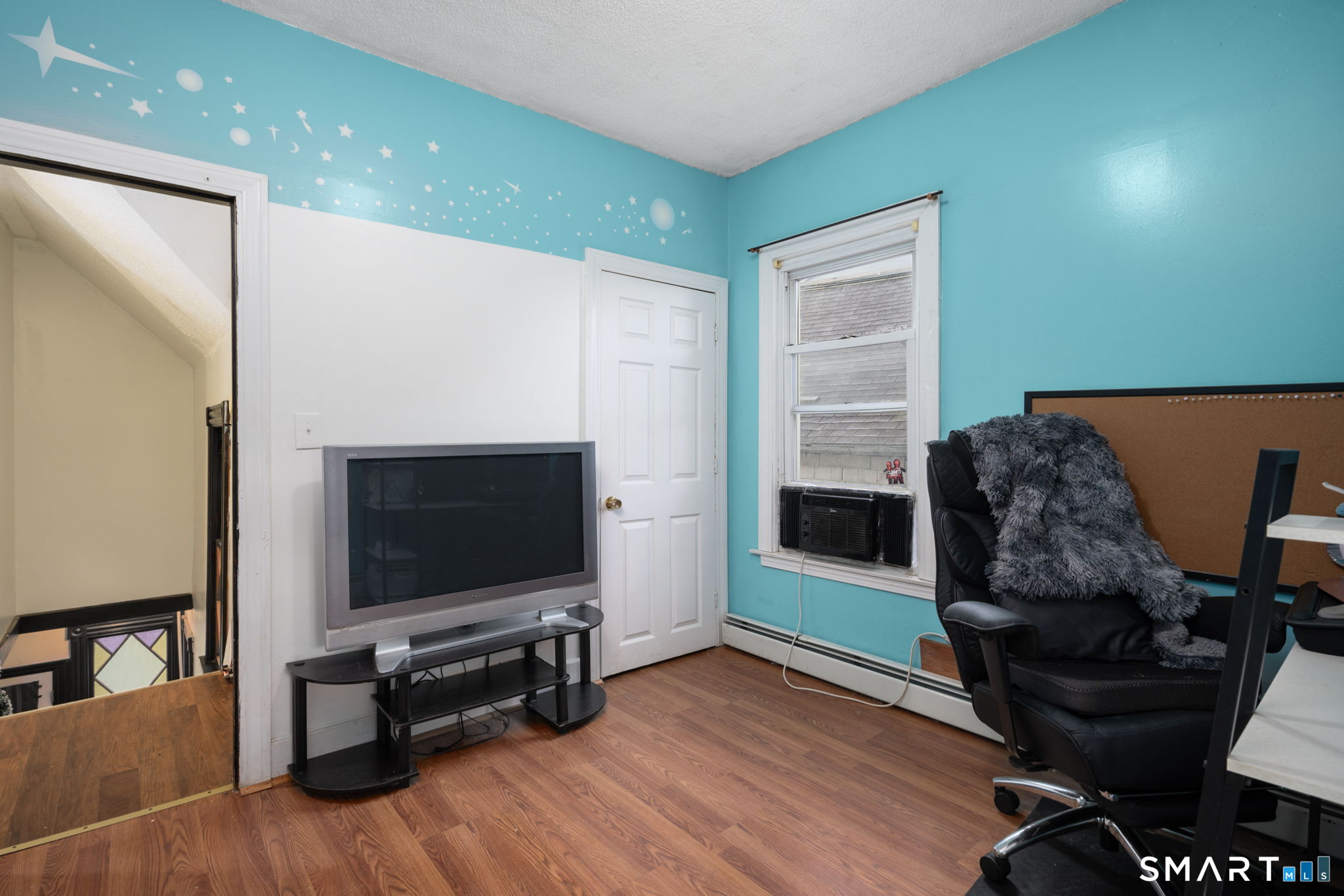 213 Laurel Hill Avenue Property Photo 17