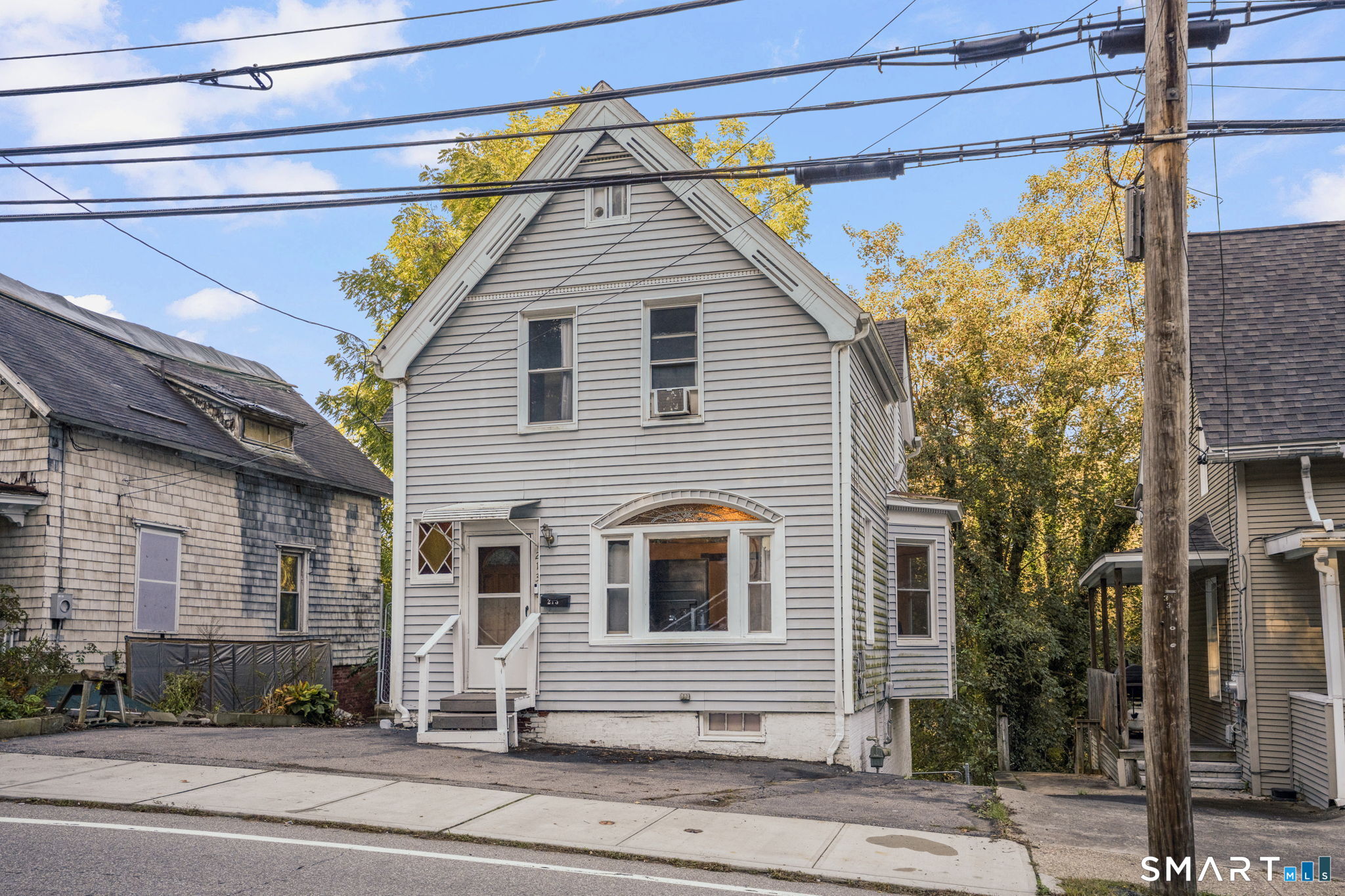 213 Laurel Hill Avenue Property Photo 25