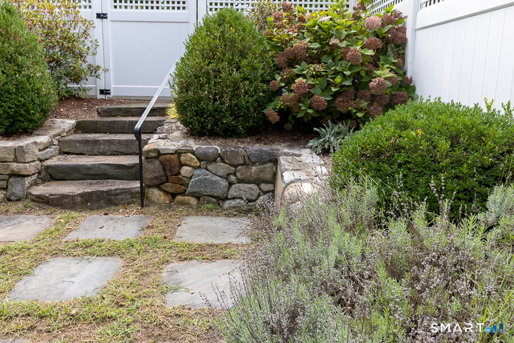 2 Hill Top View Property Photo 29