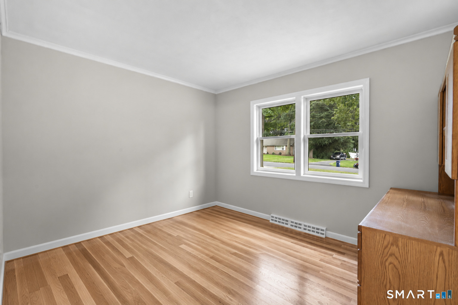 273 Hawthorne Lane Property Photo 16