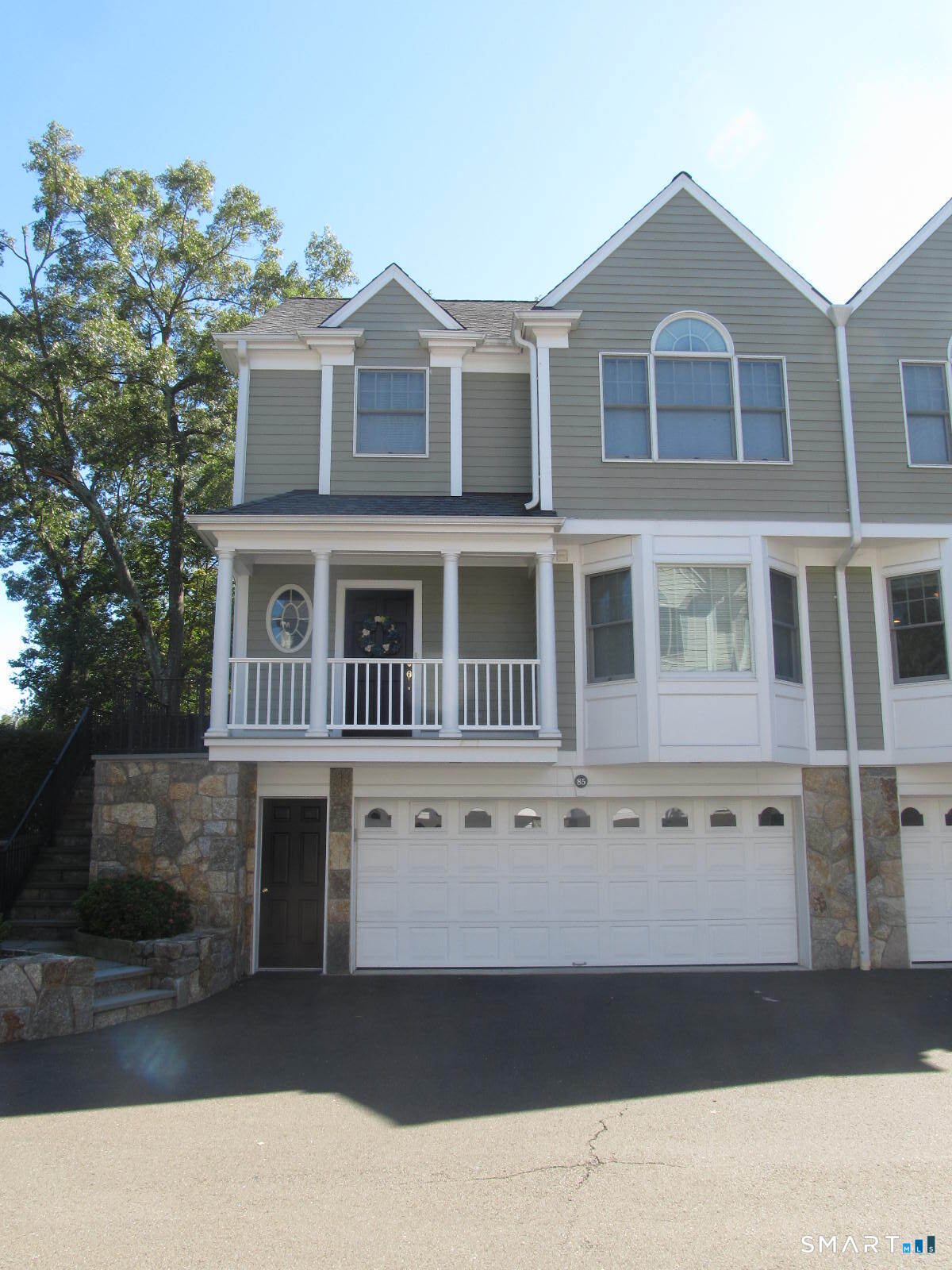 75 New Norwalk Road Property Photo 1