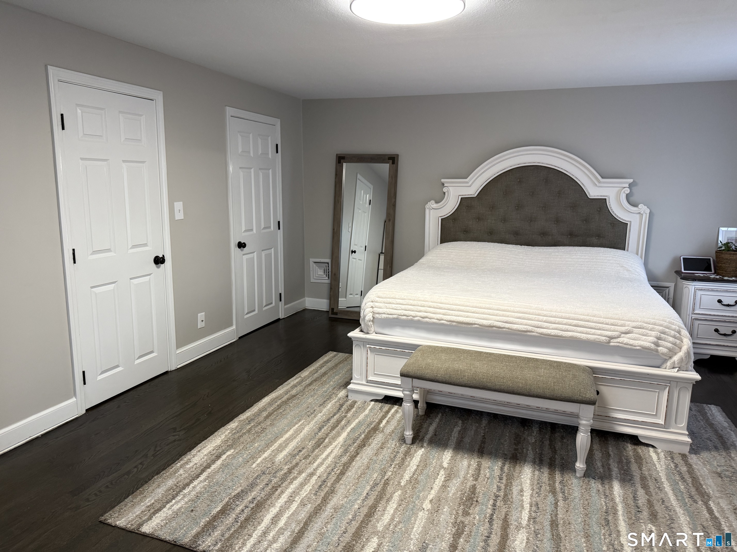 80 East South Street Property Photo 8