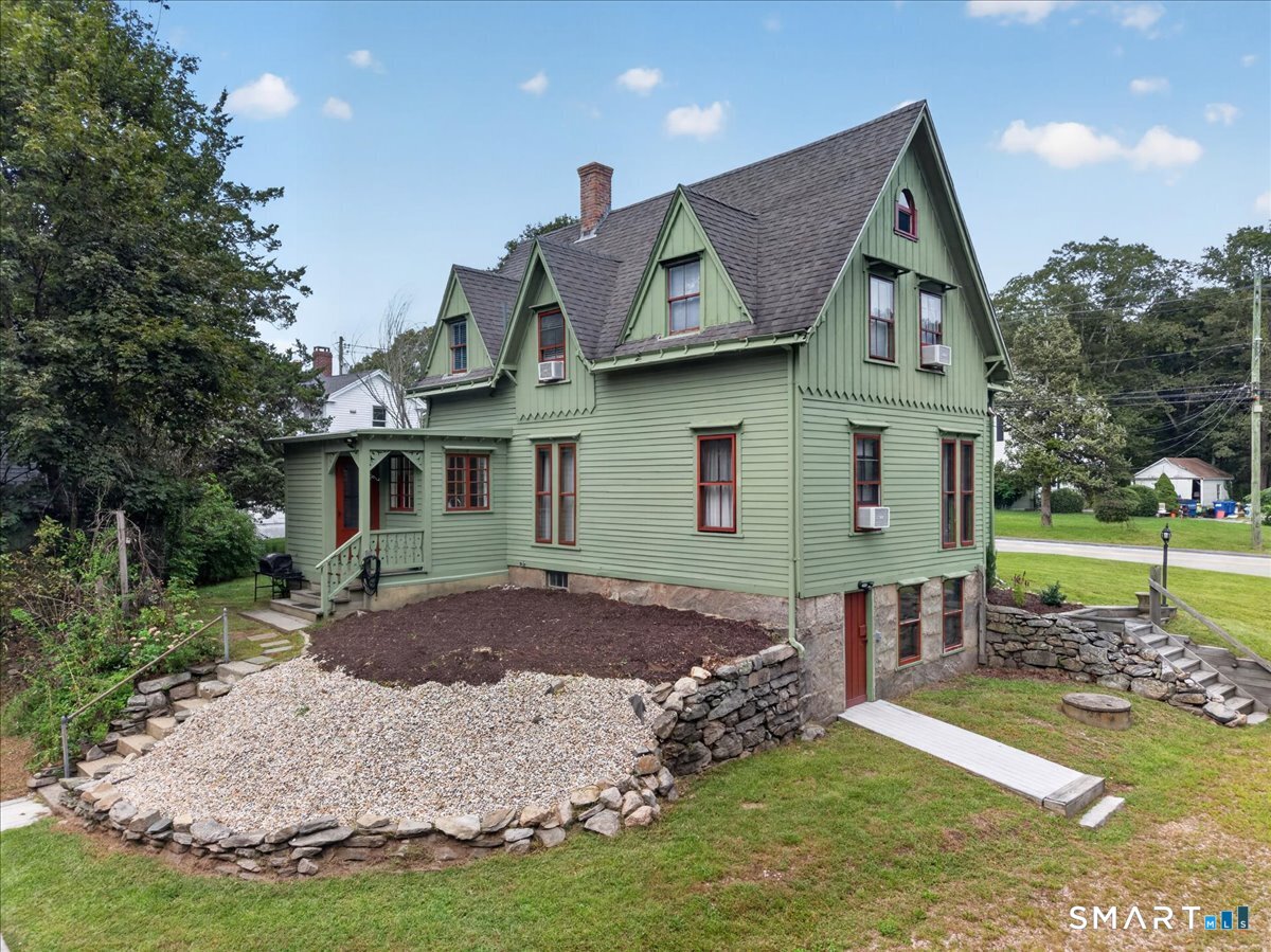 187 Whitehall Avenue Property Photo 6
