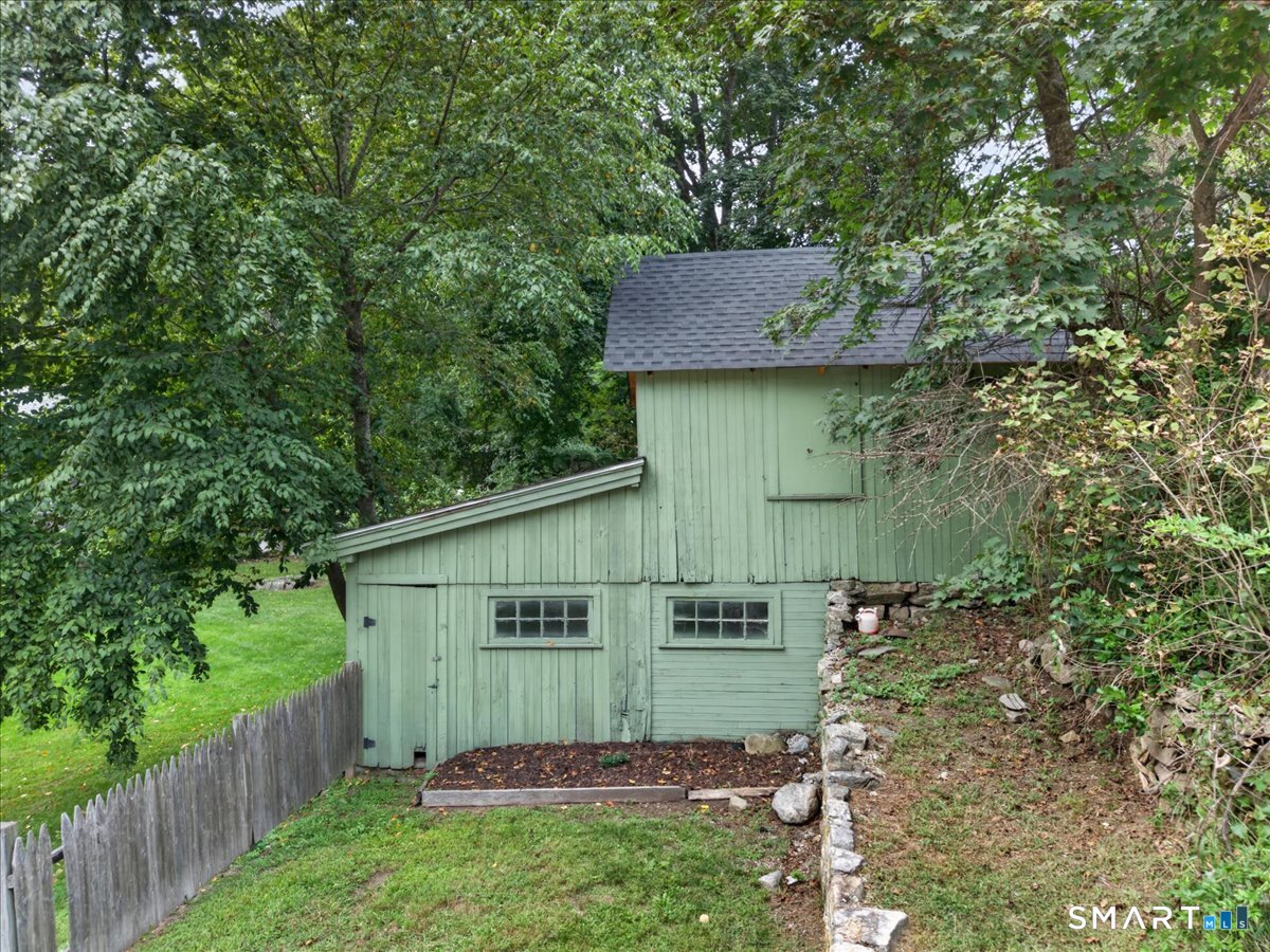 187 Whitehall Avenue Property Photo 8