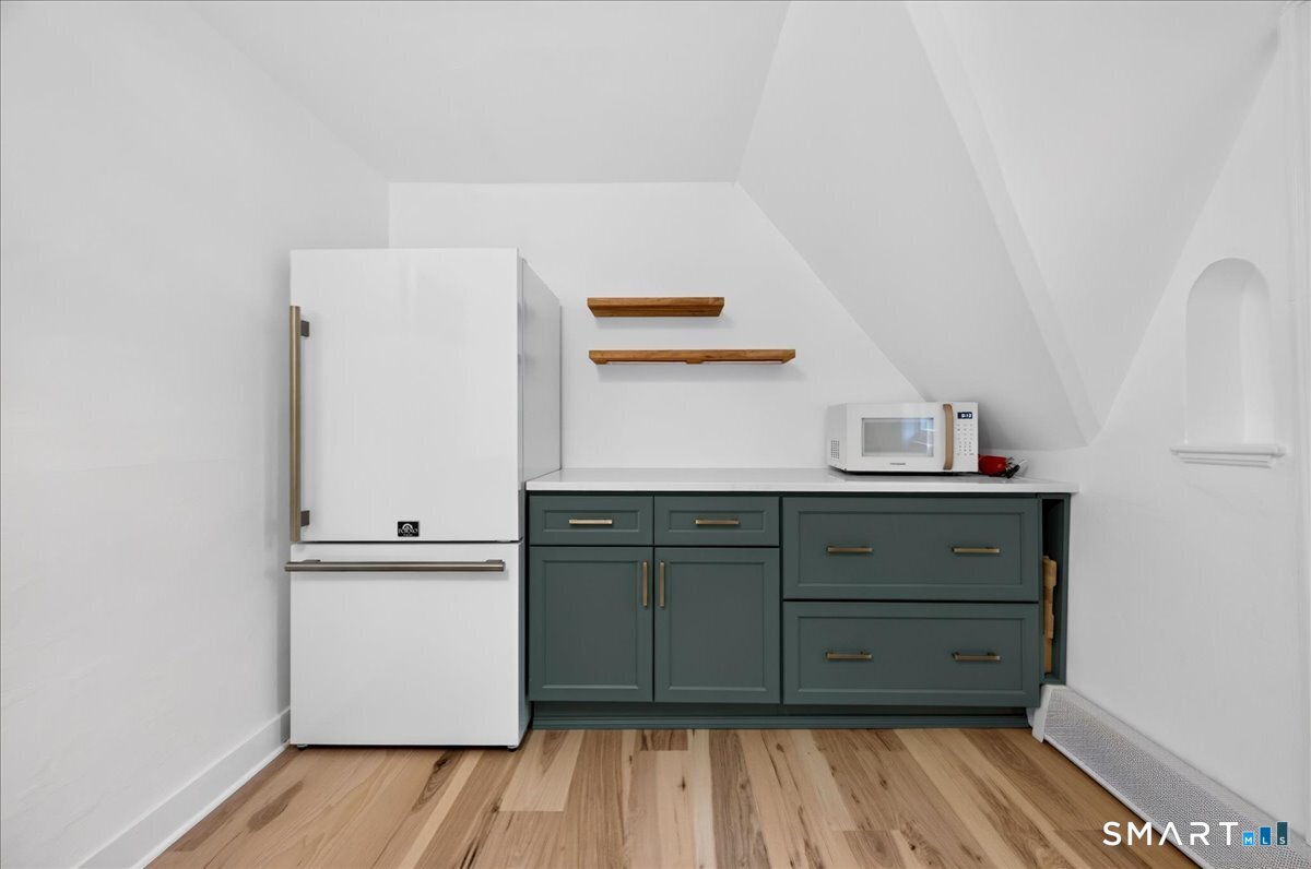 187 Whitehall Avenue Property Photo 24