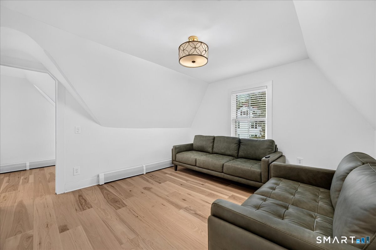 187 Whitehall Avenue Property Photo 32