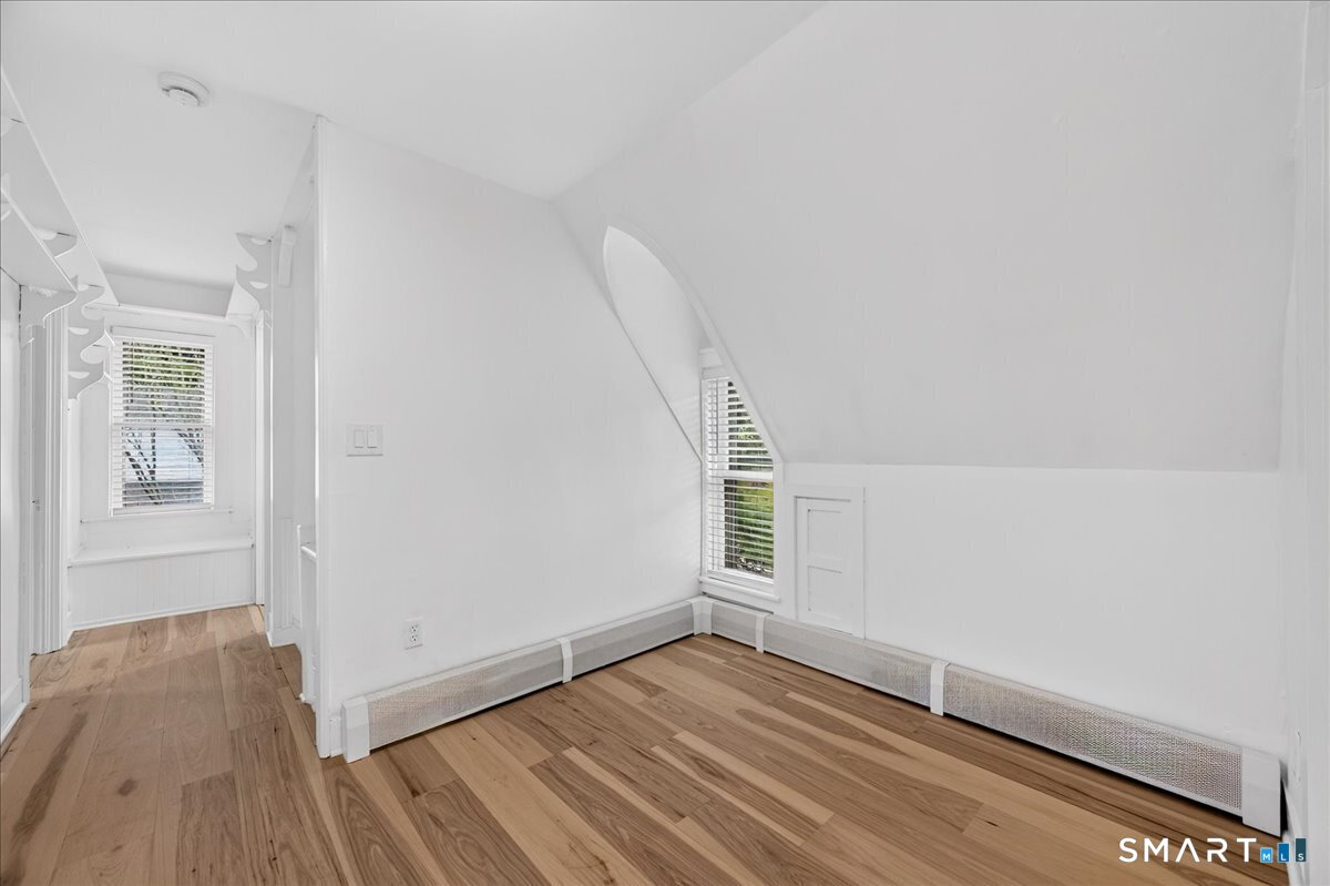 187 Whitehall Avenue Property Photo 33