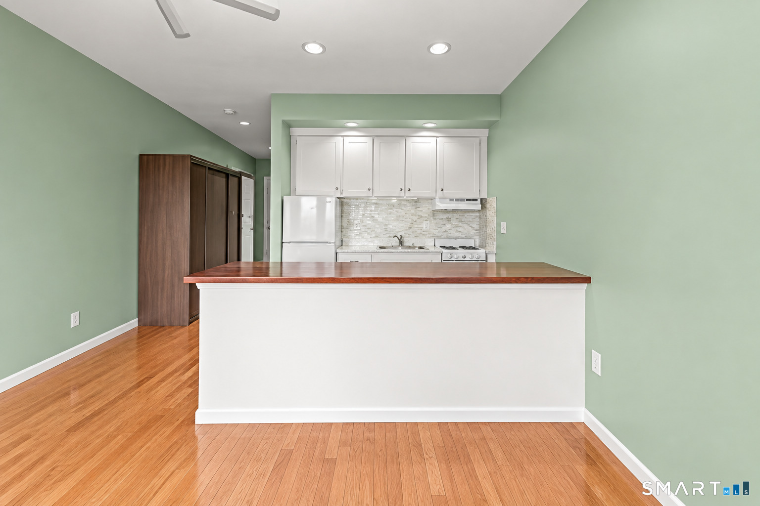 94 Washington 23 Street Property Photo 4