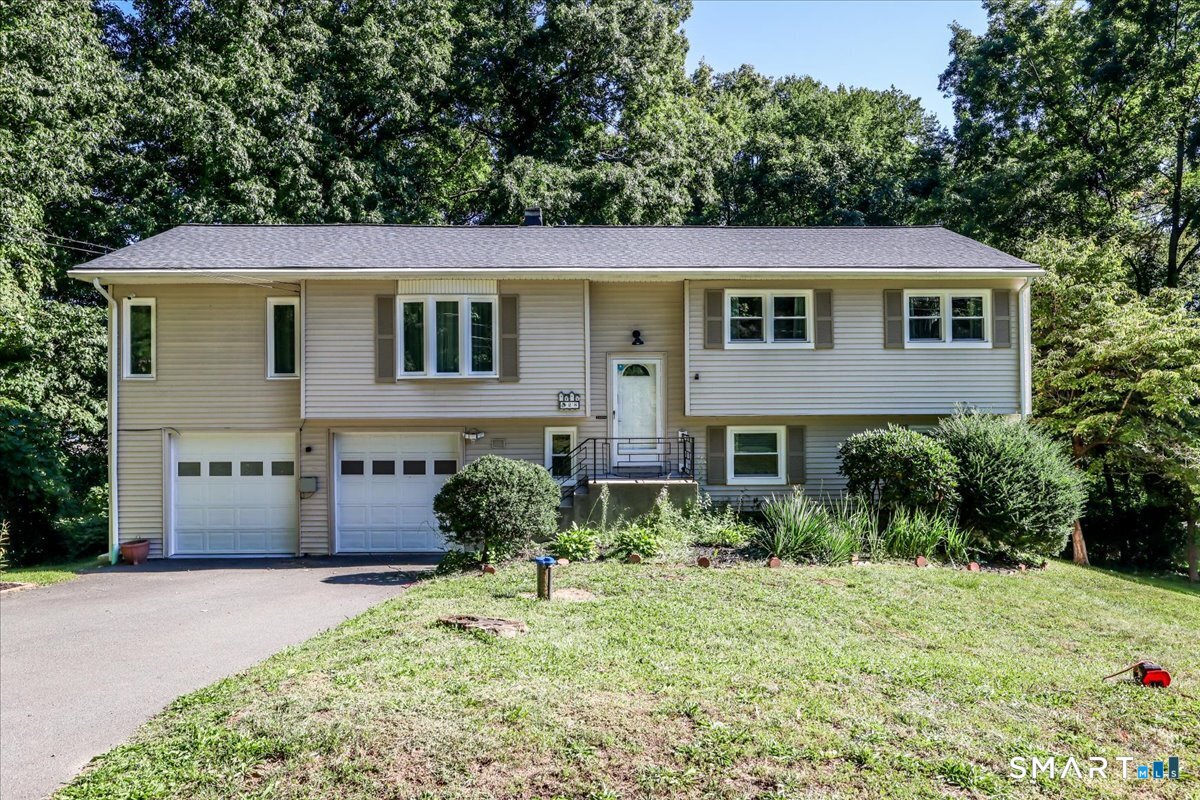 28 Deepwood Drive Property Photo 1