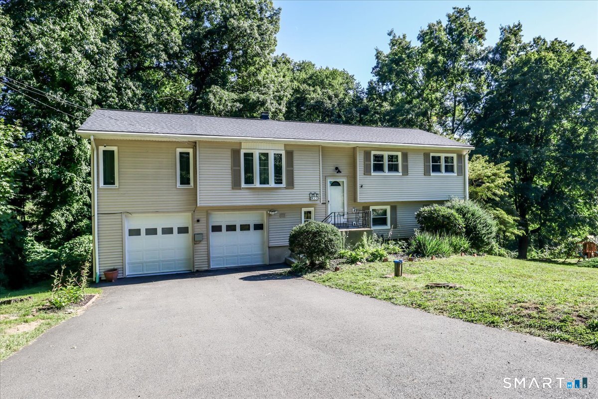 28 Deepwood Drive Property Photo 2