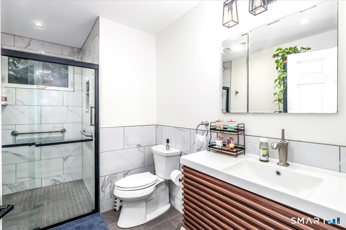 28 Deepwood Drive Property Photo 18